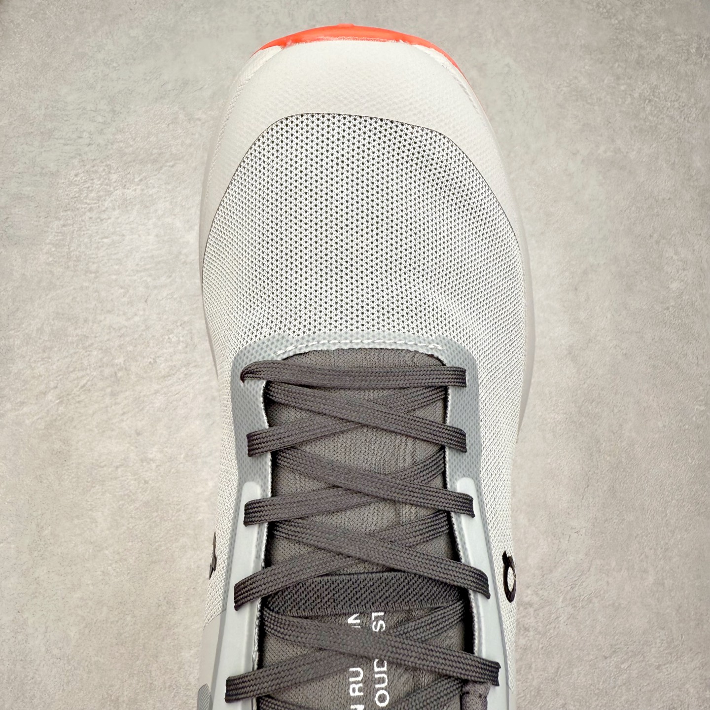 图片[4]-On昂跑 Cloudvista 2 舒适轻盈防滑透气回弹 低帮 越野跑步鞋 此运动品牌 开创于2010年 缓震着陆、强效回弹、轻柔质感的设计构思始终是ON研制关键 与此同时基于“为全球提供革新性的跑步感受”信念 陆续推出了多款跑鞋及其以专业运动人体跑步工程学为设计关键的功能性跑步服饰设备 让跑者不费力气地畅快畅跑 尺码：36 36.5 37.5 38 38.5 39 40 40.5 41 42 42.5 43 44 44.5 45-选品中心