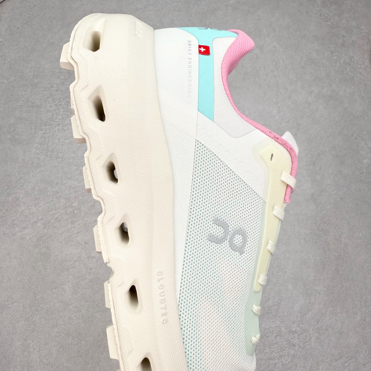 图片[6]-On昂跑 Cloudvista 2 舒适轻盈防滑透气回弹 低帮 越野跑步鞋 此运动品牌 开创于2010年 缓震着陆、强效回弹、轻柔质感的设计构思始终是ON研制关键 与此同时基于“为全球提供革新性的跑步感受”信念 陆续推出了多款跑鞋及其以专业运动人体跑步工程学为设计关键的功能性跑步服饰设备 让跑者不费力气地畅快畅跑 尺码：36 36.5 37.5 38 38.5 39 40 40.5 41 42 42.5 43 44 44.5 45-选品中心