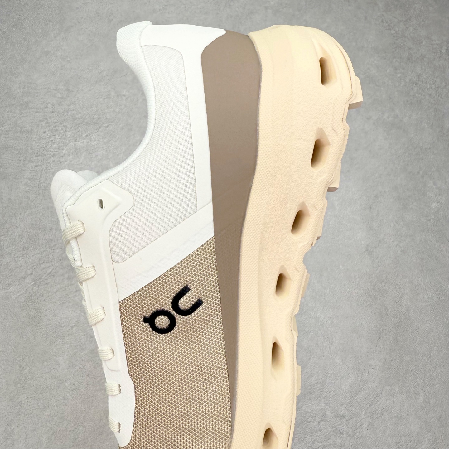 图片[7]-On昂跑 Cloudvista 2 舒适轻盈防滑透气回弹 低帮 越野跑步鞋 此运动品牌 开创于2010年 缓震着陆、强效回弹、轻柔质感的设计构思始终是ON研制关键 与此同时基于“为全球提供革新性的跑步感受”信念 陆续推出了多款跑鞋及其以专业运动人体跑步工程学为设计关键的功能性跑步服饰设备 让跑者不费力气地畅快畅跑 尺码：36 36.5 37.5 38 38.5 39 40 40.5 41 42 42.5 43 44 44.5 45-选品中心