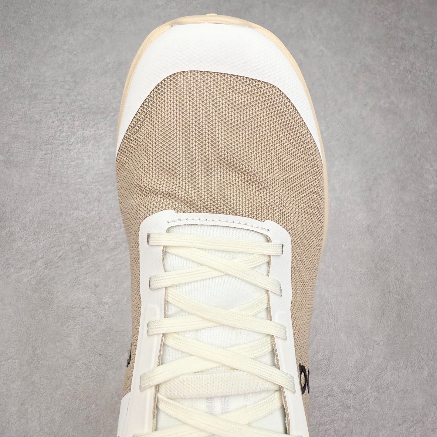 图片[4]-On昂跑 Cloudvista 2 舒适轻盈防滑透气回弹 低帮 越野跑步鞋 此运动品牌 开创于2010年 缓震着陆、强效回弹、轻柔质感的设计构思始终是ON研制关键 与此同时基于“为全球提供革新性的跑步感受”信念 陆续推出了多款跑鞋及其以专业运动人体跑步工程学为设计关键的功能性跑步服饰设备 让跑者不费力气地畅快畅跑 尺码：36 36.5 37.5 38 38.5 39 40 40.5 41 42 42.5 43 44 44.5 45-选品中心