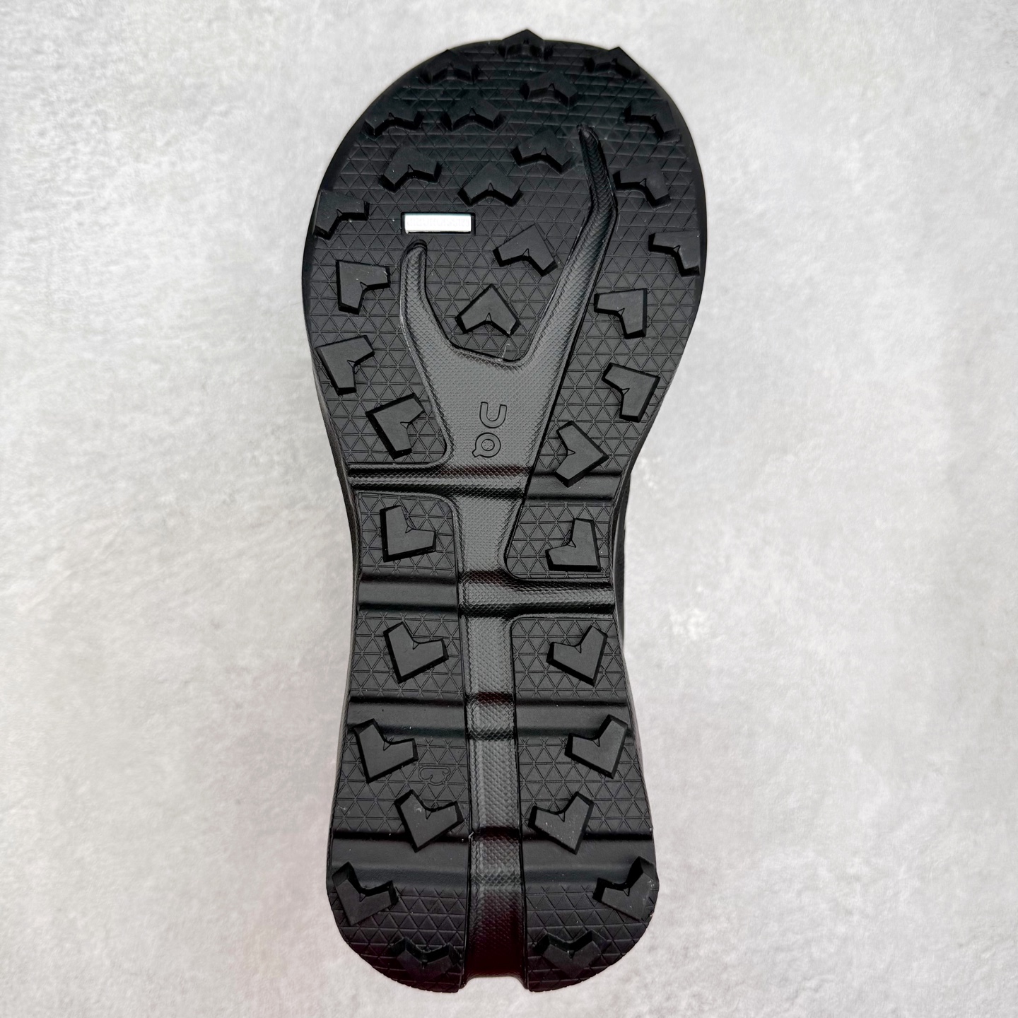 图片[9]-On昂跑 Cloudvista 2 舒适轻盈防滑透气回弹 低帮 越野跑步鞋 此运动品牌 开创于2010年 缓震着陆、强效回弹、轻柔质感的设计构思始终是ON研制关键 与此同时基于“为全球提供革新性的跑步感受”信念 陆续推出了多款跑鞋及其以专业运动人体跑步工程学为设计关键的功能性跑步服饰设备 让跑者不费力气地畅快畅跑 尺码：36 36.5 37.5 38 38.5 39 40 40.5 41 42 42.5 43 44 44.5 45-选品中心