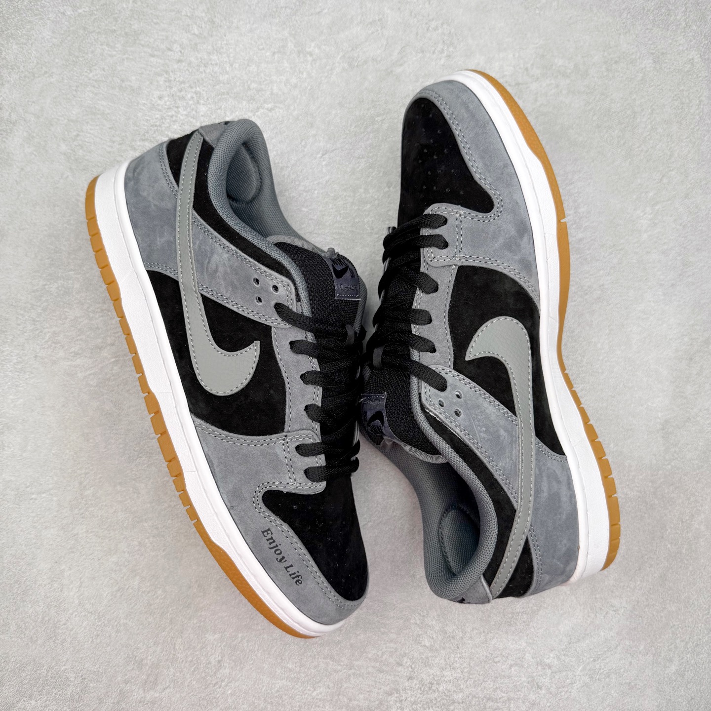 图片[3]-＃F版 NK SB Dunk Low HF3063-001 极限压缩利润空间 超乎所想的高性价比 用料绝不含糊 原盒原配 正确耐磨橡胶大底 超高清洁度 全鞋零毛边皮料切割 全套原楦原模倾力打造完美版型 尺码：36 36.5 37.5 38 38.5 39 40 40.5 41 42 42.5 43 44 44.5 45 46 47.5-选品中心