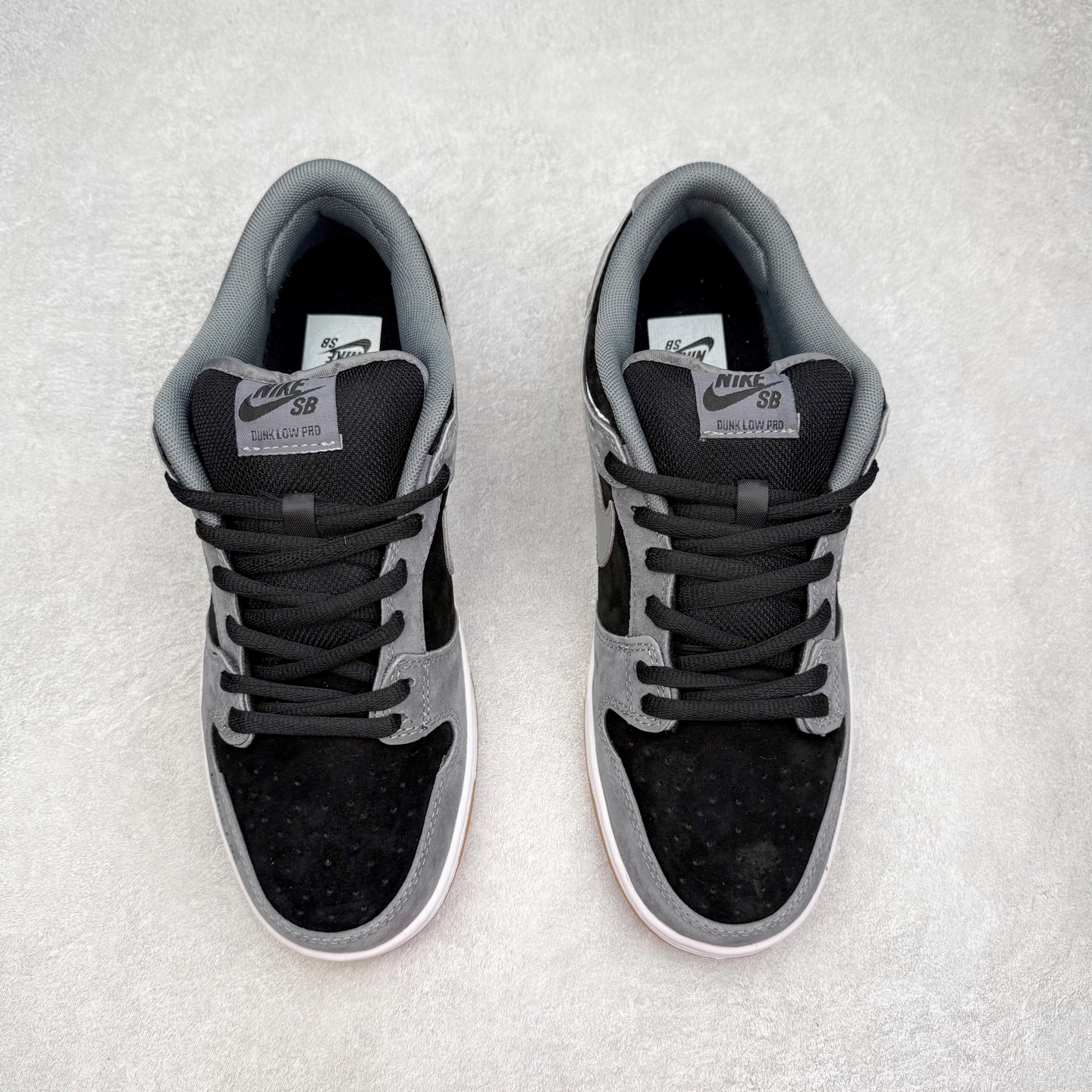 图片[2]-＃F版 NK SB Dunk Low HF3063-001 极限压缩利润空间 超乎所想的高性价比 用料绝不含糊 原盒原配 正确耐磨橡胶大底 超高清洁度 全鞋零毛边皮料切割 全套原楦原模倾力打造完美版型 尺码：36 36.5 37.5 38 38.5 39 40 40.5 41 42 42.5 43 44 44.5 45 46 47.5-选品中心