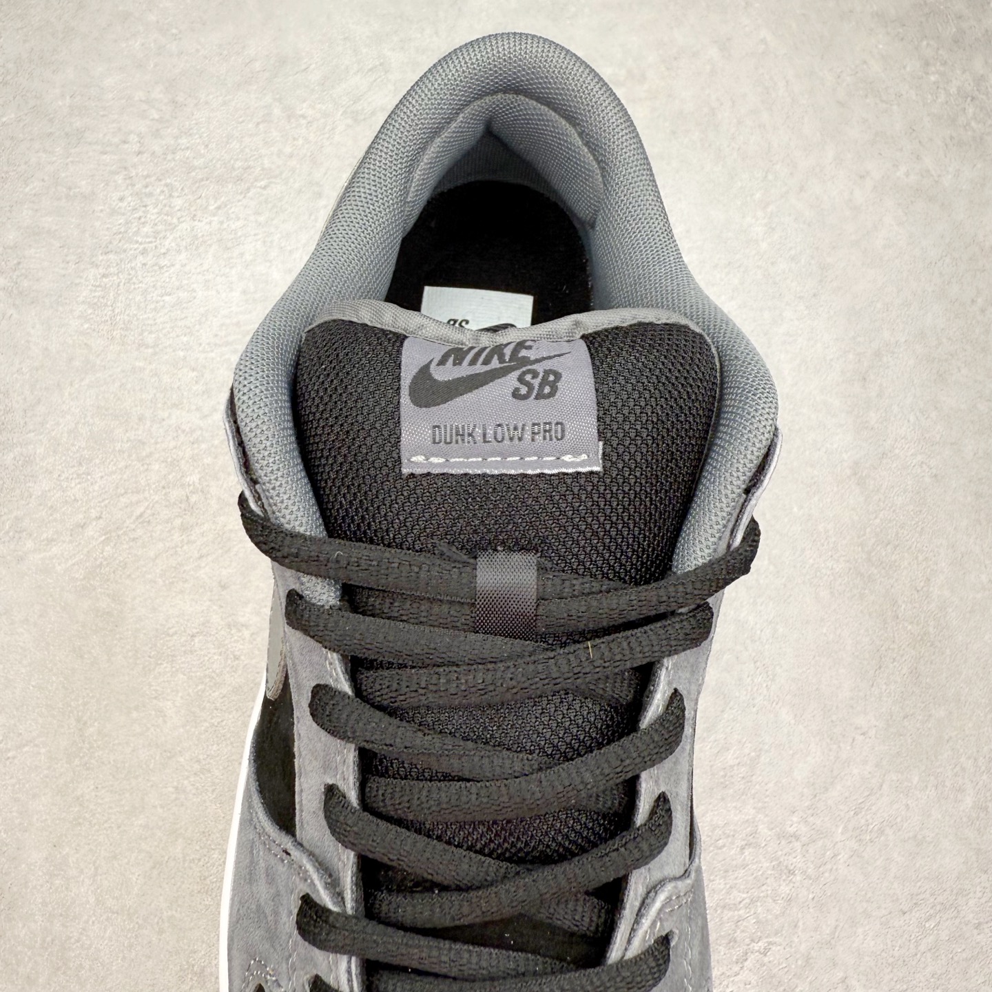 图片[5]-＃F版 NK SB Dunk Low HF3063-001 极限压缩利润空间 超乎所想的高性价比 用料绝不含糊 原盒原配 正确耐磨橡胶大底 超高清洁度 全鞋零毛边皮料切割 全套原楦原模倾力打造完美版型 尺码：36 36.5 37.5 38 38.5 39 40 40.5 41 42 42.5 43 44 44.5 45 46 47.5-选品中心