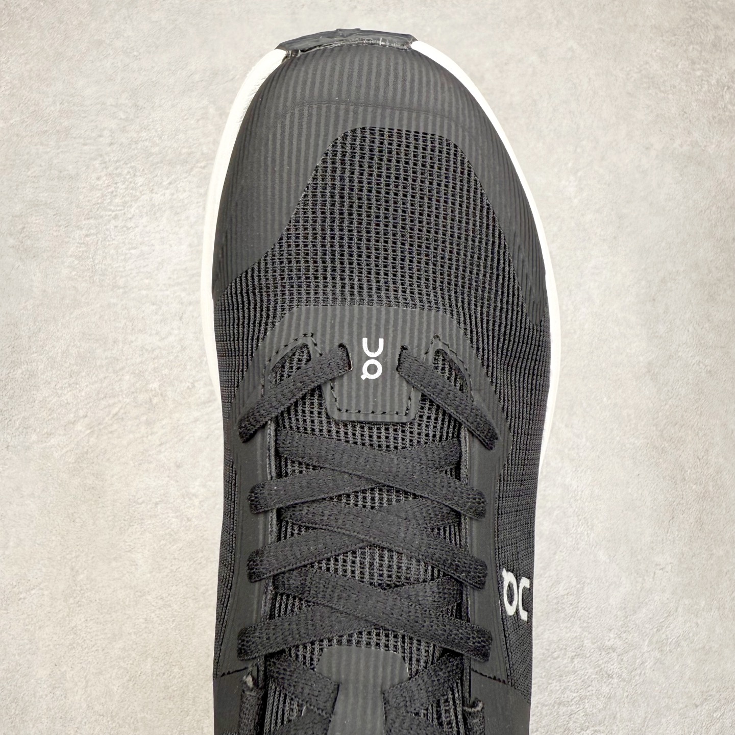 图片[4]-On昂跑 Cloudtilt X 4 系带减震耐磨低帮生活休闲鞋 此运动品牌 开创于2010年 缓震着陆、强效回弹、轻柔质感的设计构思始终是ON研制关键 与此同时基于“为全球提供革新性的跑步感受”信念 陆续推出了多款跑鞋及其以专业运动人体跑步工程学为设计关键的功能性跑步服饰设备 让跑者不费力气地畅快畅跑 尺码：36 36.5 37.5 38 38.5 39 40 40.5 41 42 42.5 43 44 44.5 45-选品中心