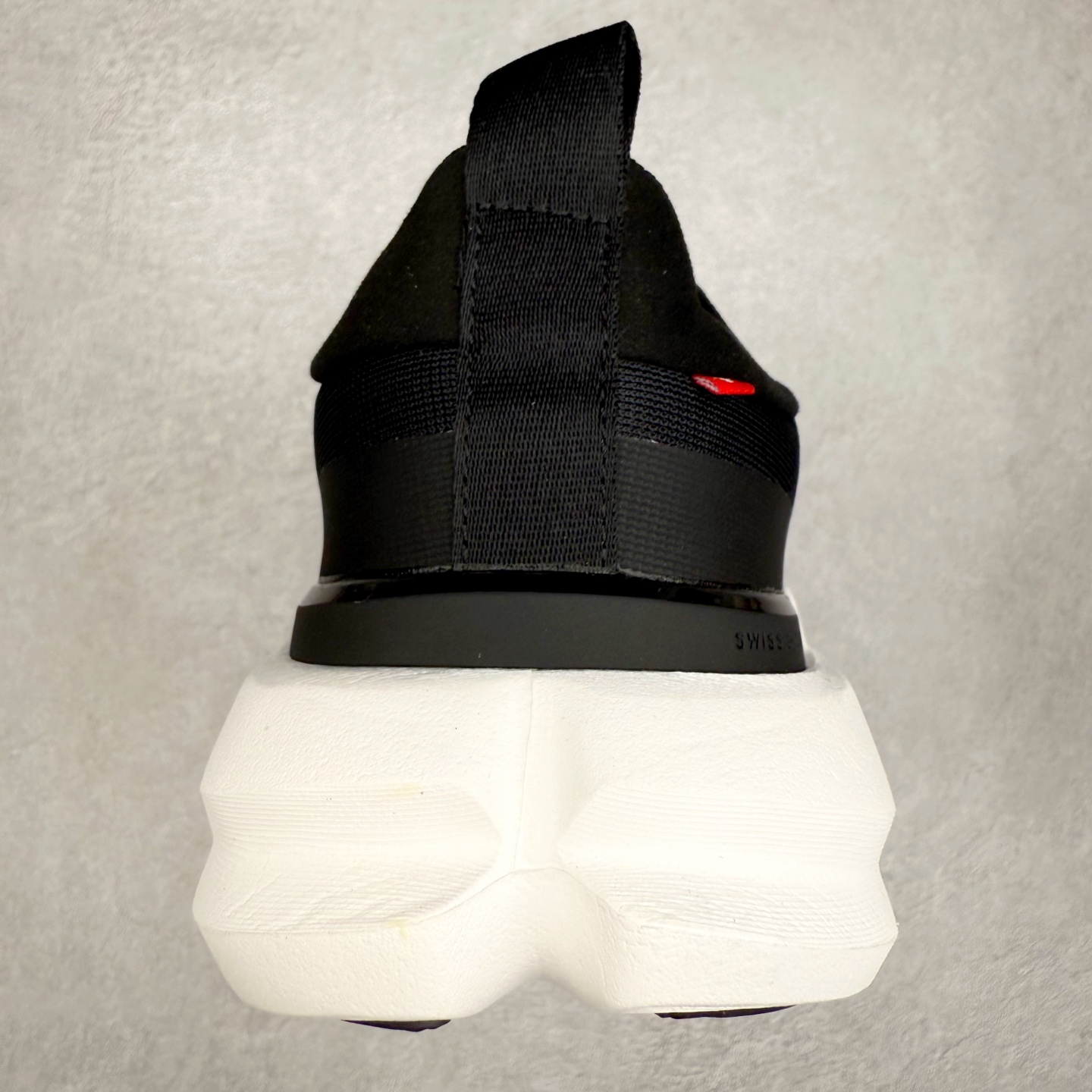 图片[8]-On昂跑 Cloudtilt X 4 系带减震耐磨低帮生活休闲鞋 此运动品牌 开创于2010年 缓震着陆、强效回弹、轻柔质感的设计构思始终是ON研制关键 与此同时基于“为全球提供革新性的跑步感受”信念 陆续推出了多款跑鞋及其以专业运动人体跑步工程学为设计关键的功能性跑步服饰设备 让跑者不费力气地畅快畅跑 尺码：36 36.5 37.5 38 38.5 39 40 40.5 41 42 42.5 43 44 44.5 45-选品中心