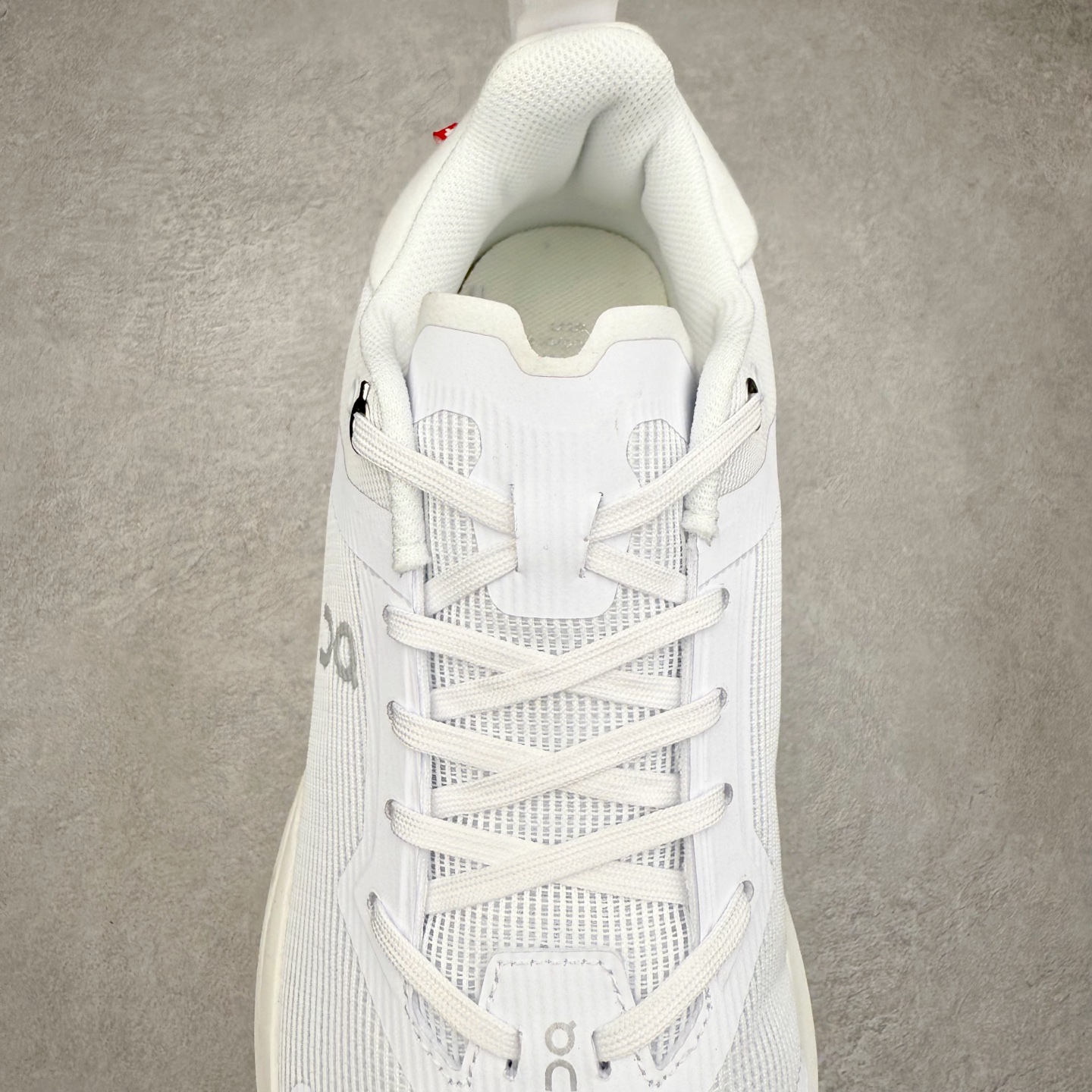 图片[5]-On昂跑 Cloudtilt X 4 系带减震耐磨低帮生活休闲鞋 此运动品牌 开创于2010年 缓震着陆、强效回弹、轻柔质感的设计构思始终是ON研制关键 与此同时基于“为全球提供革新性的跑步感受”信念 陆续推出了多款跑鞋及其以专业运动人体跑步工程学为设计关键的功能性跑步服饰设备 让跑者不费力气地畅快畅跑 尺码：36 36.5 37.5 38 38.5 39 40 40.5 41 42 42.5 43 44 44.5 45-选品中心