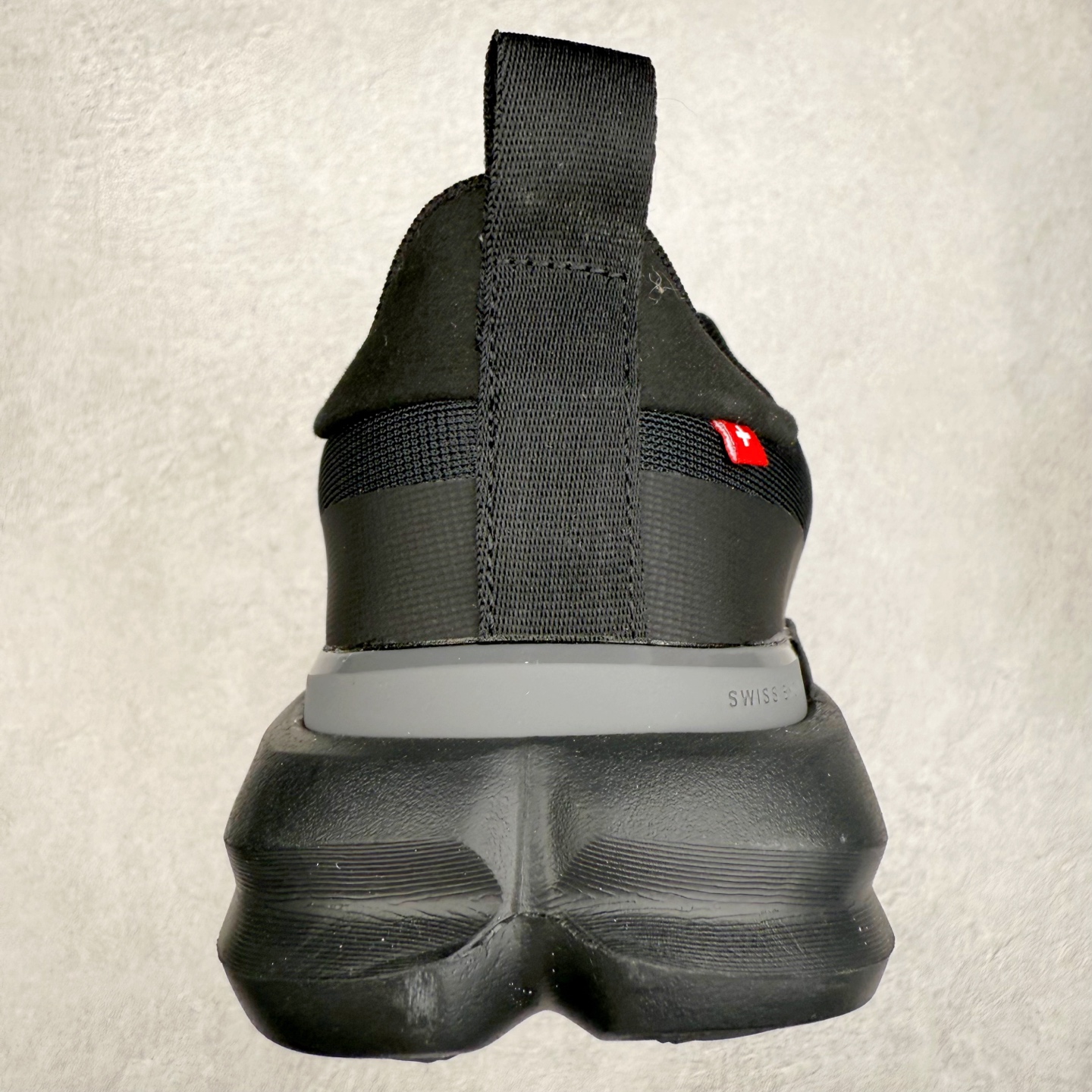 图片[8]-On昂跑 Cloudtilt X 4 系带减震耐磨低帮生活休闲鞋 此运动品牌 开创于2010年 缓震着陆、强效回弹、轻柔质感的设计构思始终是ON研制关键 与此同时基于“为全球提供革新性的跑步感受”信念 陆续推出了多款跑鞋及其以专业运动人体跑步工程学为设计关键的功能性跑步服饰设备 让跑者不费力气地畅快畅跑 尺码：36 36.5 37.5 38 38.5 39 40 40.5 41 42 42.5 43 44 44.5 45-选品中心