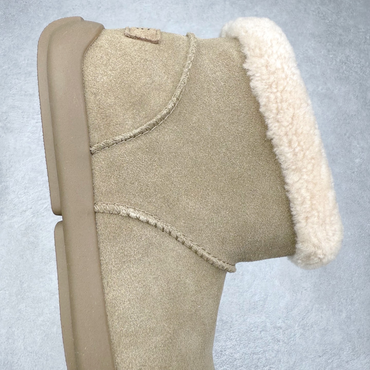 图片[6]-＃SP原厂 UGG 1656 小土豆女神款秋冬羊皮毛一体雪地靴 全鞋采用ZP同厂 隆丰A级澳洲进口羊皮毛一体 品牌代工厂生产线 完全遵循ZP工艺流程 代工厂原厂版师 秉承无原鞋不开发选择 注重每一处细节 市面最正版型 TREADLITE\\\”轻翼\\\”科技外底 轻便/耐用/柔韧/桩型【售后郑重承诺】一个月内若出现重大脱胶/断底等质量问题 直接为您换新！尺码：35 36 37 38 39 40-选品中心