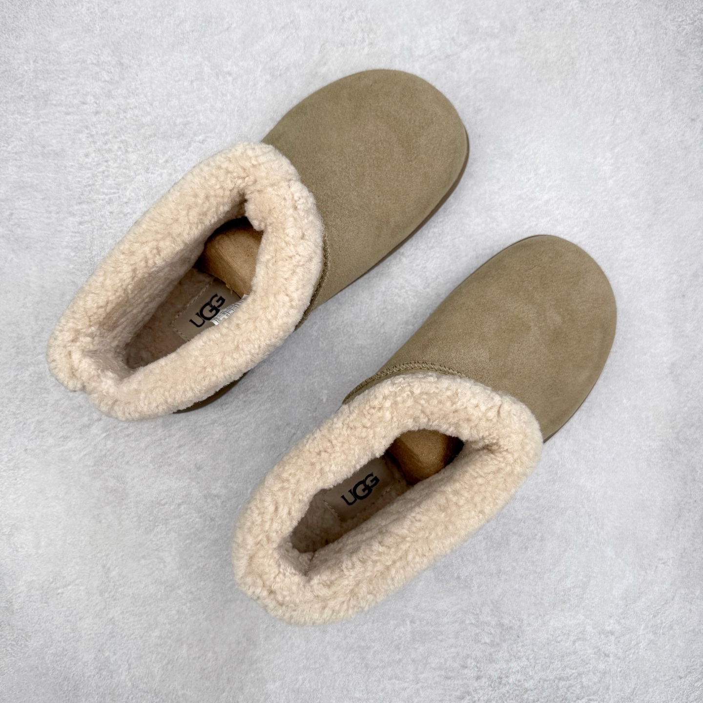 图片[3]-＃SP原厂 UGG 1656 小土豆女神款秋冬羊皮毛一体雪地靴 全鞋采用ZP同厂 隆丰A级澳洲进口羊皮毛一体 品牌代工厂生产线 完全遵循ZP工艺流程 代工厂原厂版师 秉承无原鞋不开发选择 注重每一处细节 市面最正版型 TREADLITE\\\”轻翼\\\”科技外底 轻便/耐用/柔韧/桩型【售后郑重承诺】一个月内若出现重大脱胶/断底等质量问题 直接为您换新！尺码：35 36 37 38 39 40-选品中心