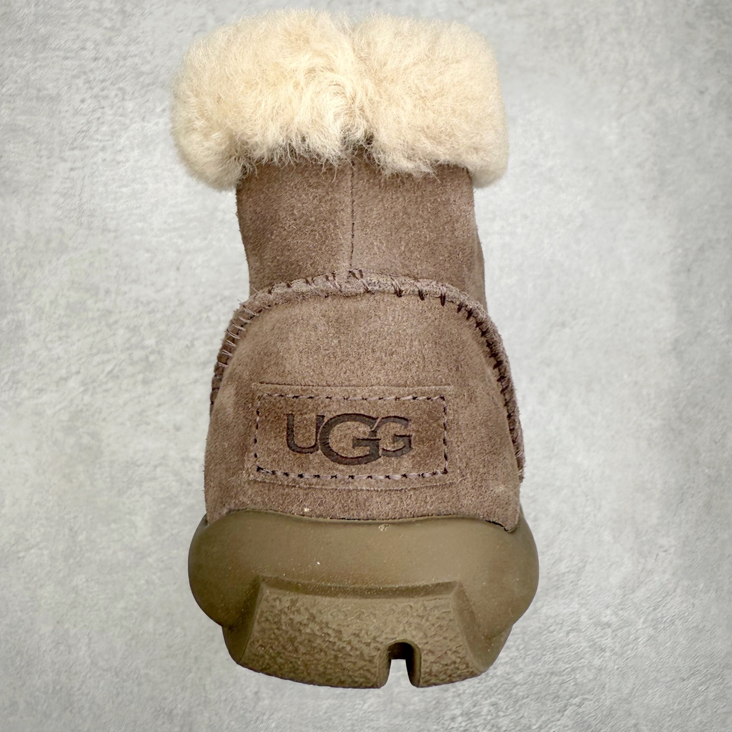 图片[8]-＃SP原厂 UGG 1656 小土豆女神款秋冬羊皮毛一体雪地靴 全鞋采用ZP同厂 隆丰A级澳洲进口羊皮毛一体 品牌代工厂生产线 完全遵循ZP工艺流程 代工厂原厂版师 秉承无原鞋不开发选择 注重每一处细节 市面最正版型 TREADLITE\\\”轻翼\\\”科技外底 轻便/耐用/柔韧/桩型【售后郑重承诺】一个月内若出现重大脱胶/断底等质量问题 直接为您换新！尺码：35 36 37 38 39 40-选品中心