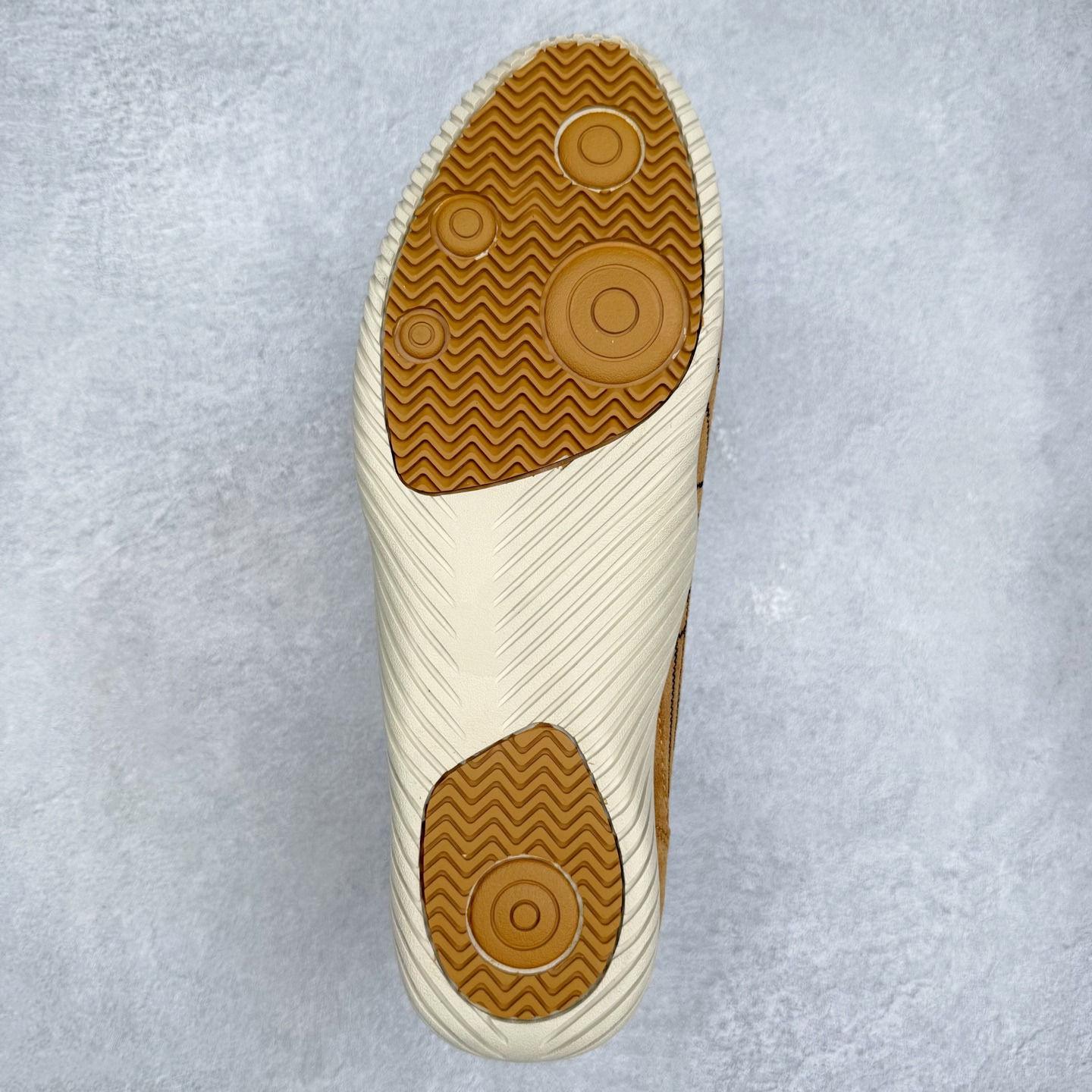图片[9]-Onitsuka Tiger 鬼塚虎 Sclaw 轻便舒适防滑耐磨透气支撑吸汗低帮生活休闲鞋 低帮设计简洁利落 流畅的线条勾勒出随性的风格 鞋口织物收口 经典鞋袜一体 明线设计标志性logo 采用织物和柔软皮革拼接 时尚质感满满 防磨耐磨大底 上脚轻便舒适 尺码：36 37 37.5 38 39 39.5 40 40.5 41.5 42 42.5 43.5 44 45-选品中心