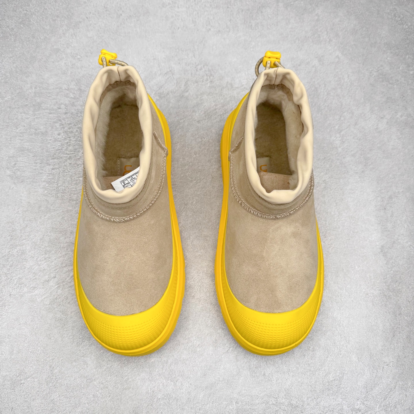 图片[2]-UGG 4196 M Tasman Weather Hybrid 塔斯曼混合系列中帮厚底轻量休闲运动鞋 UGG 2024秋冬新品 机能撞色王一博代言热门大爆款！包头套脚低帮 进口隆丰一级羊皮毛一体 代购专供品质 高弹Modern中底 外置防滑大底 套脚抽绳设计 穿脱十分方便 采用TPU模压定型翻毛皮鞋面材质#选用17毫米UGGPURE™ 植入式羊毛里衬与可拆卸的UGGPURE™ 植入式羊毛鞋垫#包头式EVA轻翼科技外底防滑,耐磨性和良好的弹性❗ 尺码：36/45-选品中心