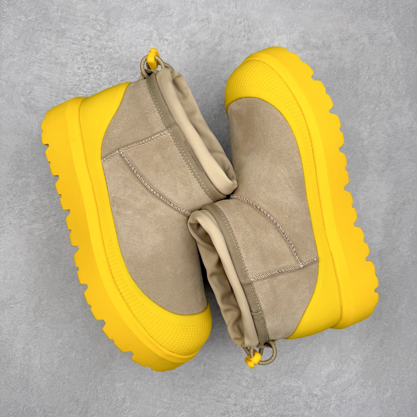 图片[3]-UGG 4196 M Tasman Weather Hybrid 塔斯曼混合系列中帮厚底轻量休闲运动鞋 UGG 2024秋冬新品 机能撞色王一博代言热门大爆款！包头套脚低帮 进口隆丰一级羊皮毛一体 代购专供品质 高弹Modern中底 外置防滑大底 套脚抽绳设计 穿脱十分方便 采用TPU模压定型翻毛皮鞋面材质#选用17毫米UGGPURE™ 植入式羊毛里衬与可拆卸的UGGPURE™ 植入式羊毛鞋垫#包头式EVA轻翼科技外底防滑,耐磨性和良好的弹性❗ 尺码：36/45-选品中心