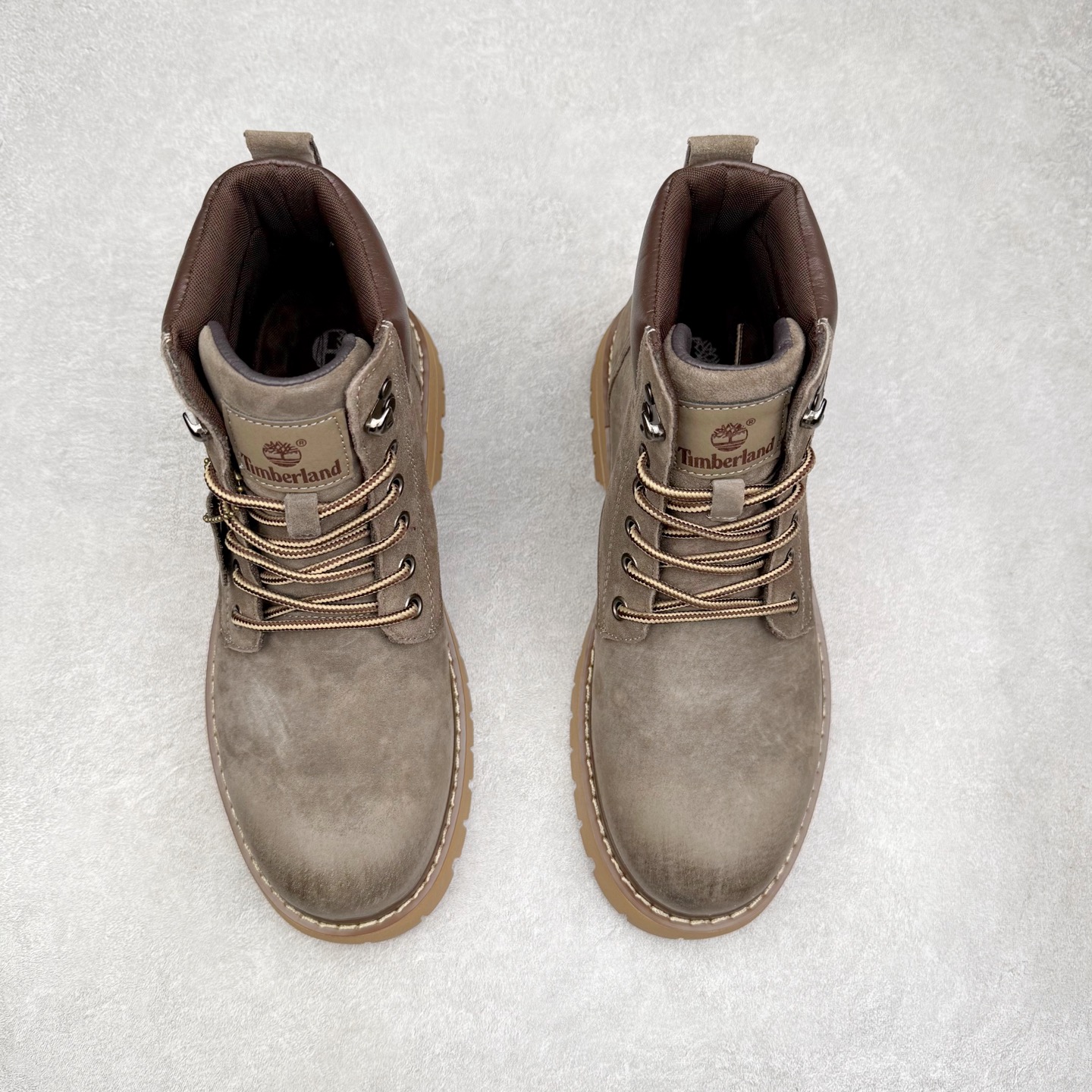 图片[2]-Timberland添柏岚/天伯伦户外中帮休闲大黄靴系列 广东大厂品质 原盒原包装 面料采用意大利🇮🇹顶级磨砂细纹牛皮 搭配防臭防腐真皮乳胶鞋垫 给您完美的穿着体验 质量考究耐穿 型男必备 专治不帅 高品质脚感一流 尺码：38 39 40 41 42 43 44（皮鞋码）-选品中心