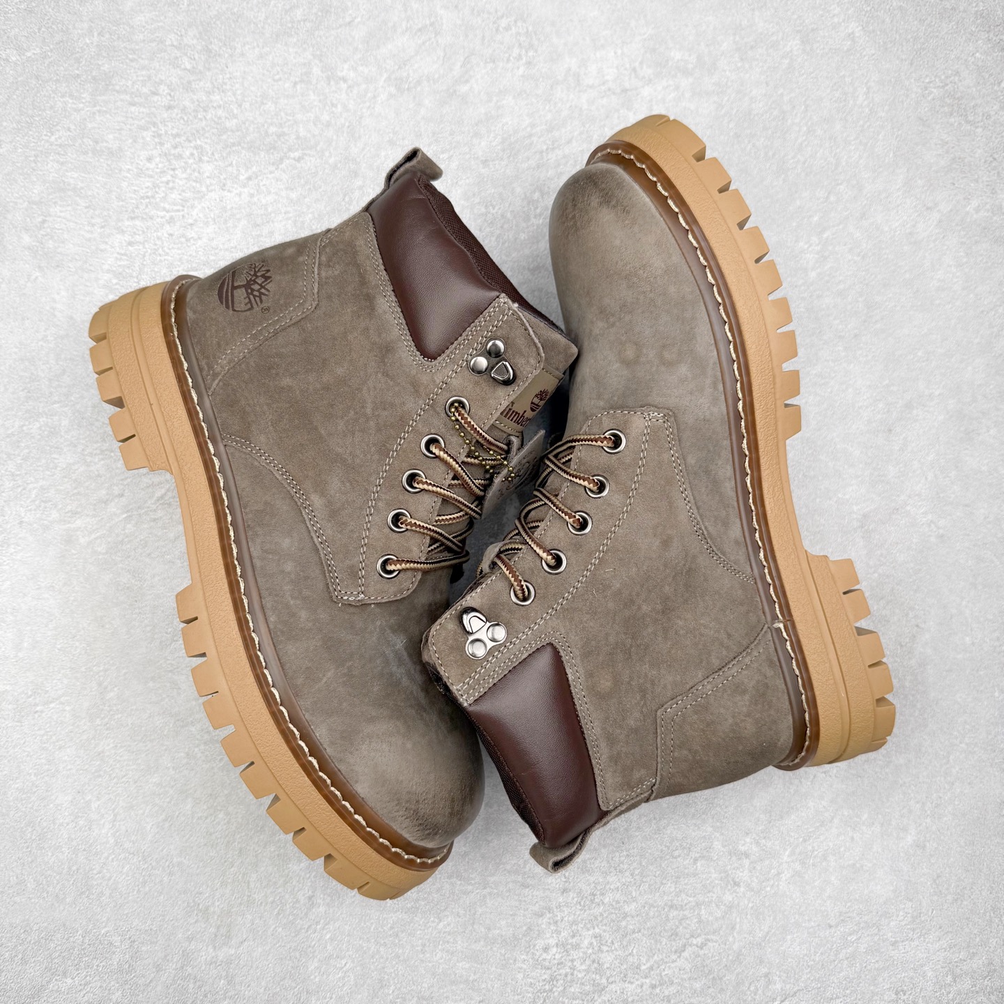 图片[3]-Timberland添柏岚/天伯伦户外中帮休闲大黄靴系列 广东大厂品质 原盒原包装 面料采用意大利🇮🇹顶级磨砂细纹牛皮 搭配防臭防腐真皮乳胶鞋垫 给您完美的穿着体验 质量考究耐穿 型男必备 专治不帅 高品质脚感一流 尺码：38 39 40 41 42 43 44（皮鞋码）-选品中心