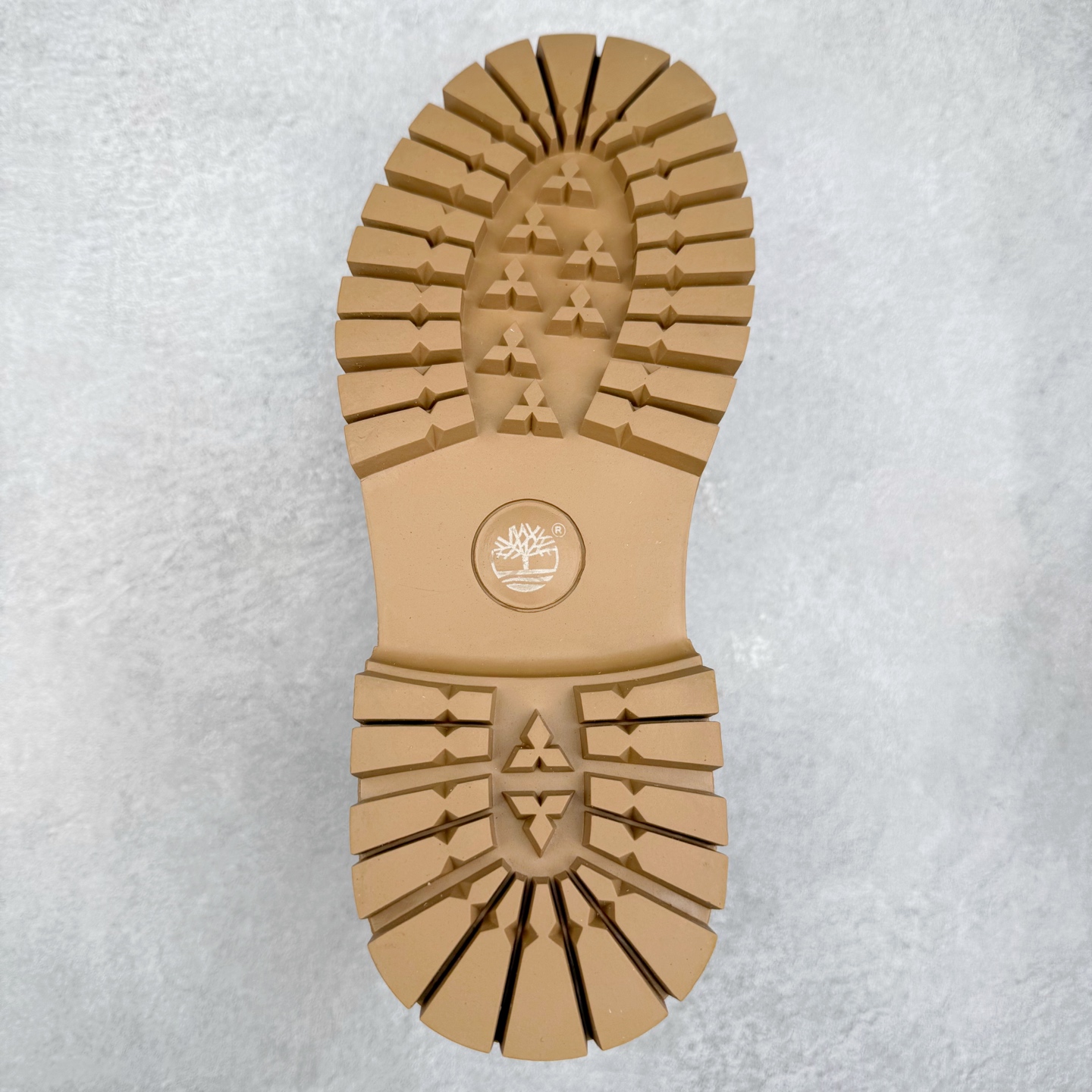 图片[9]-Timberland添柏岚/天伯伦户外中帮休闲大黄靴系列 广东大厂品质 原盒原包装 面料采用意大利🇮🇹顶级磨砂细纹牛皮 搭配防臭防腐真皮乳胶鞋垫 给您完美的穿着体验 质量考究耐穿 型男必备 专治不帅 高品质脚感一流 尺码：38 39 40 41 42 43 44（皮鞋码）-选品中心