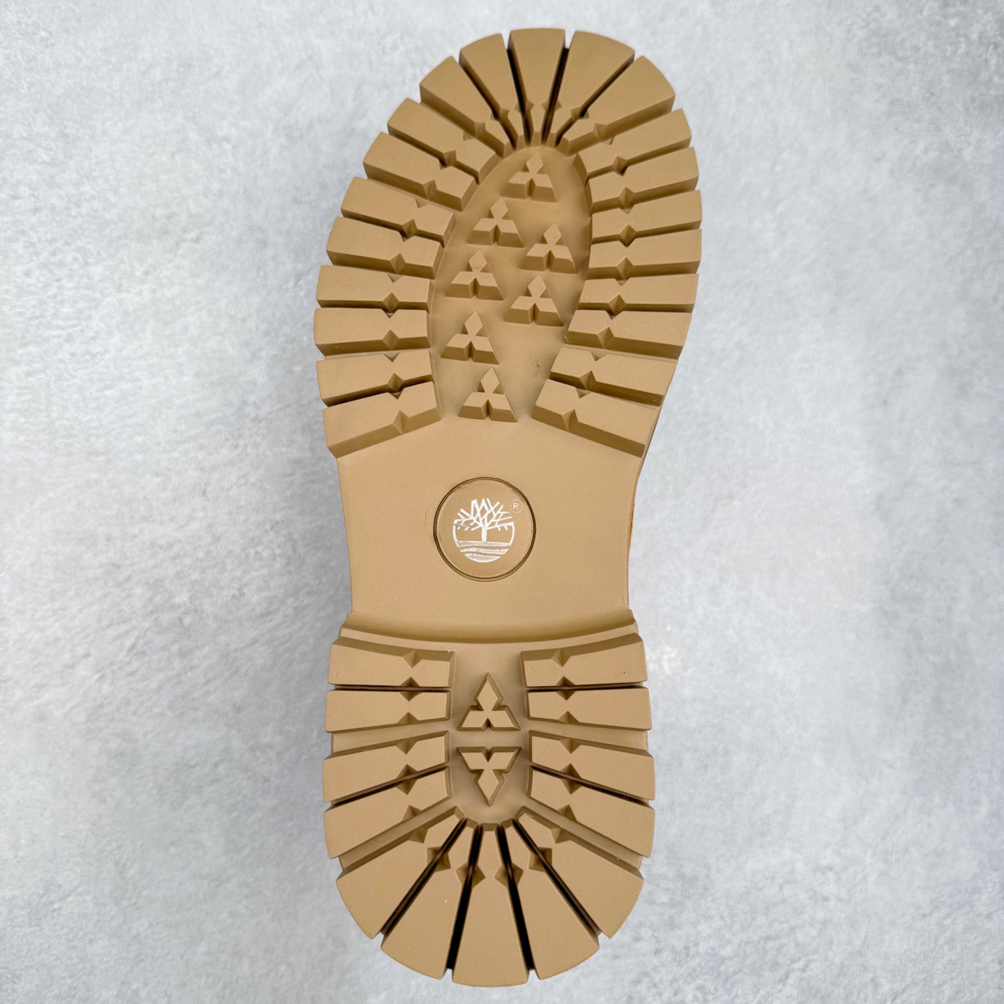 图片[9]-Timberland添柏岚/天伯伦户外中帮休闲大黄靴系列 广东大厂品质 原盒原包装 面料采用意大利🇮🇹顶级磨砂细纹牛皮 搭配防臭防腐真皮乳胶鞋垫 给您完美的穿着体验 质量考究耐穿 型男必备 专治不帅 高品质脚感一流 尺码：38 39 40 41 42 43 44（皮鞋码）-选品中心