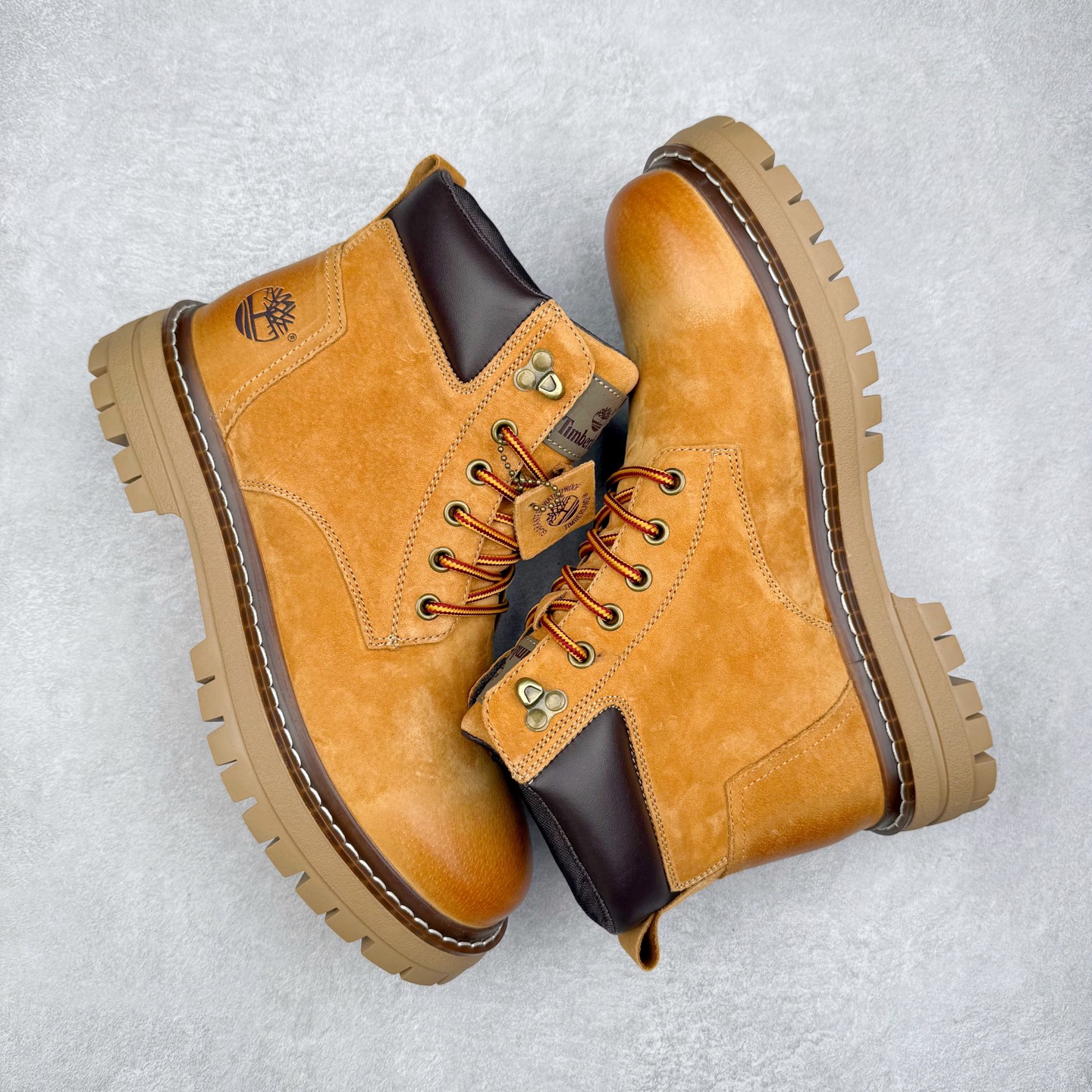 图片[3]-Timberland添柏岚/天伯伦户外中帮休闲大黄靴系列 广东大厂品质 原盒原包装 面料采用意大利🇮🇹顶级磨砂细纹牛皮 搭配防臭防腐真皮乳胶鞋垫 给您完美的穿着体验 质量考究耐穿 型男必备 专治不帅 高品质脚感一流 尺码：38 39 40 41 42 43 44（皮鞋码）-选品中心