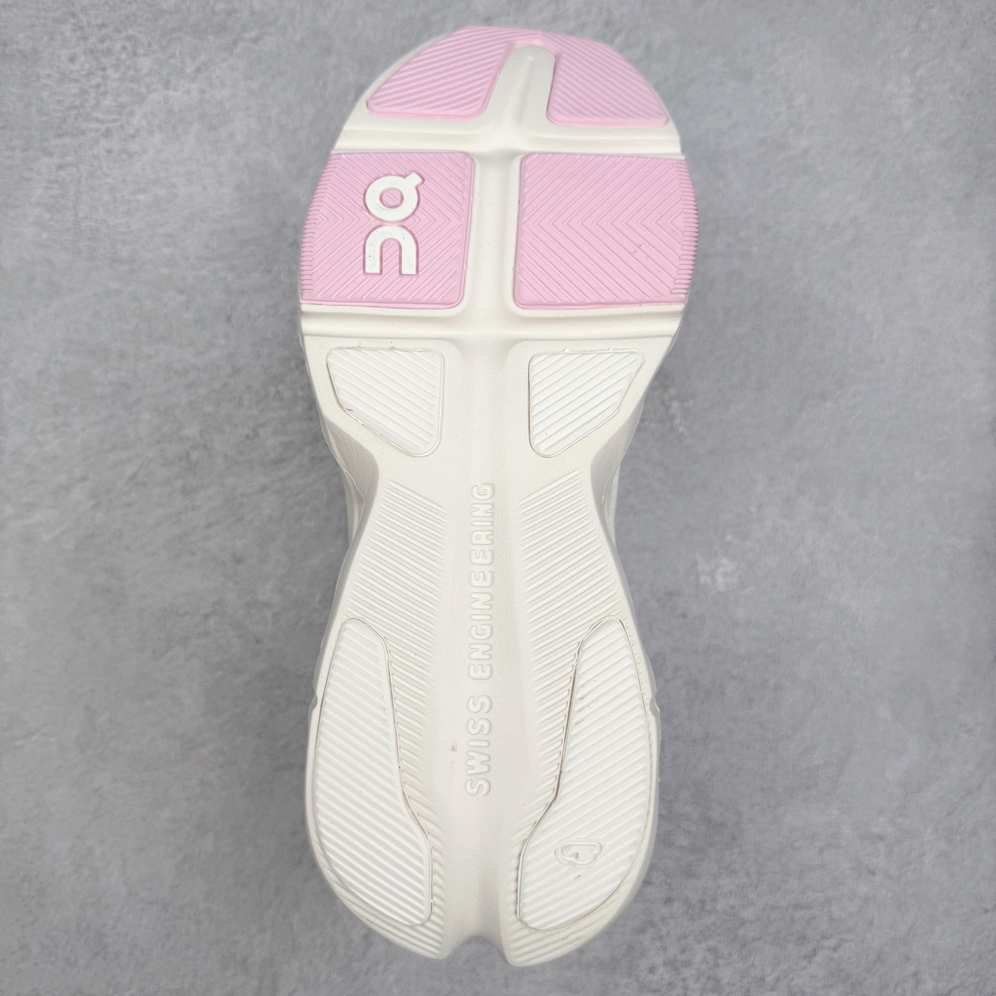 图片[9]-On昂跑 Cloudtilt X 4 系带减震耐磨低帮生活休闲鞋 此运动品牌 开创于2010年 缓震着陆、强效回弹、轻柔质感的设计构思始终是ON研制关键 与此同时基于“为全球提供革新性的跑步感受”信念 陆续推出了多款跑鞋及其以专业运动人体跑步工程学为设计关键的功能性跑步服饰设备 让跑者不费力气地畅快畅跑 尺码：36 36.5 37.5 38 38.5 39 40 40.5 41 42 42.5 43 44 44.5 45-选品中心