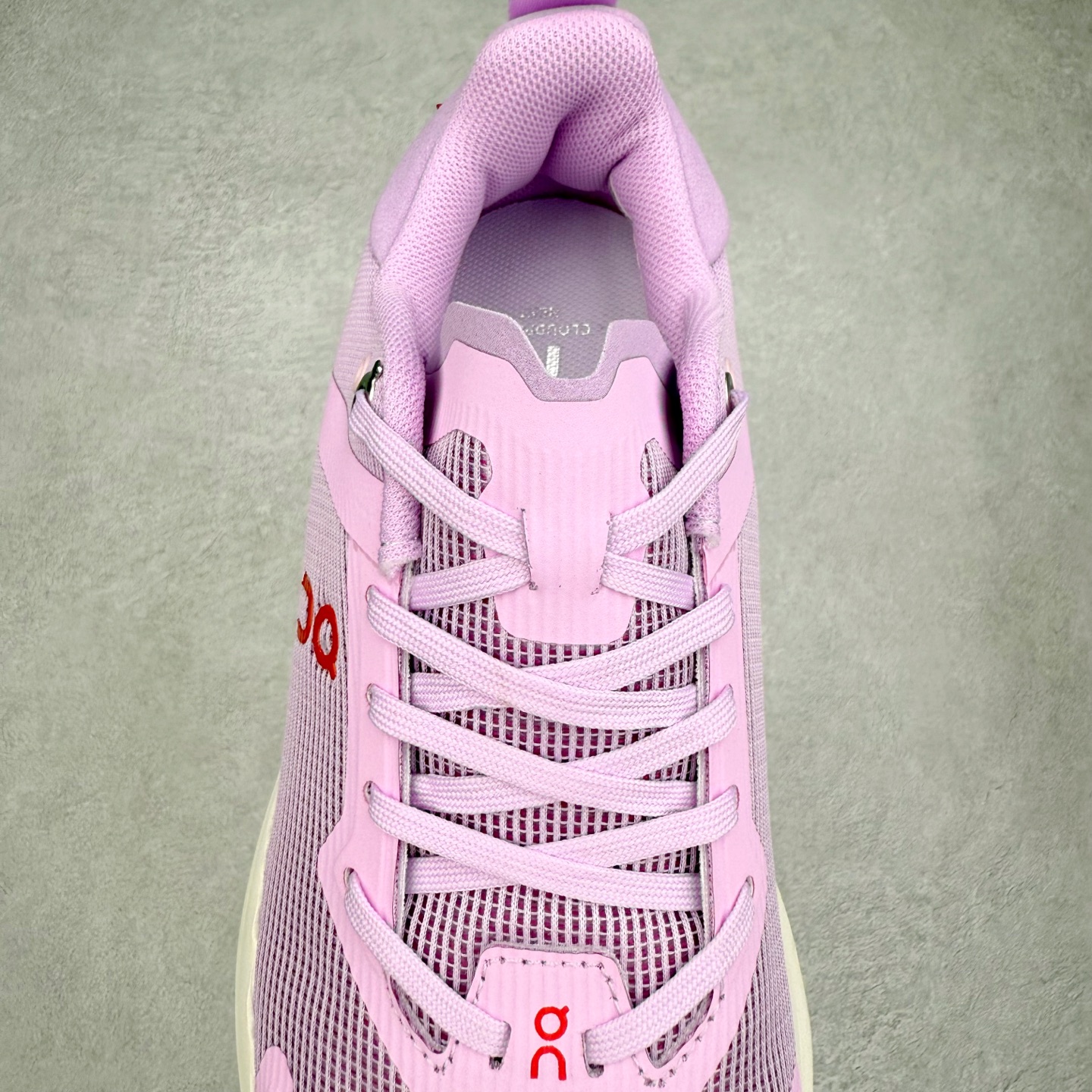 图片[5]-On昂跑 Cloudtilt X 4 系带减震耐磨低帮生活休闲鞋 此运动品牌 开创于2010年 缓震着陆、强效回弹、轻柔质感的设计构思始终是ON研制关键 与此同时基于“为全球提供革新性的跑步感受”信念 陆续推出了多款跑鞋及其以专业运动人体跑步工程学为设计关键的功能性跑步服饰设备 让跑者不费力气地畅快畅跑 尺码：36 36.5 37.5 38 38.5 39 40 40.5 41 42 42.5 43 44 44.5 45-选品中心