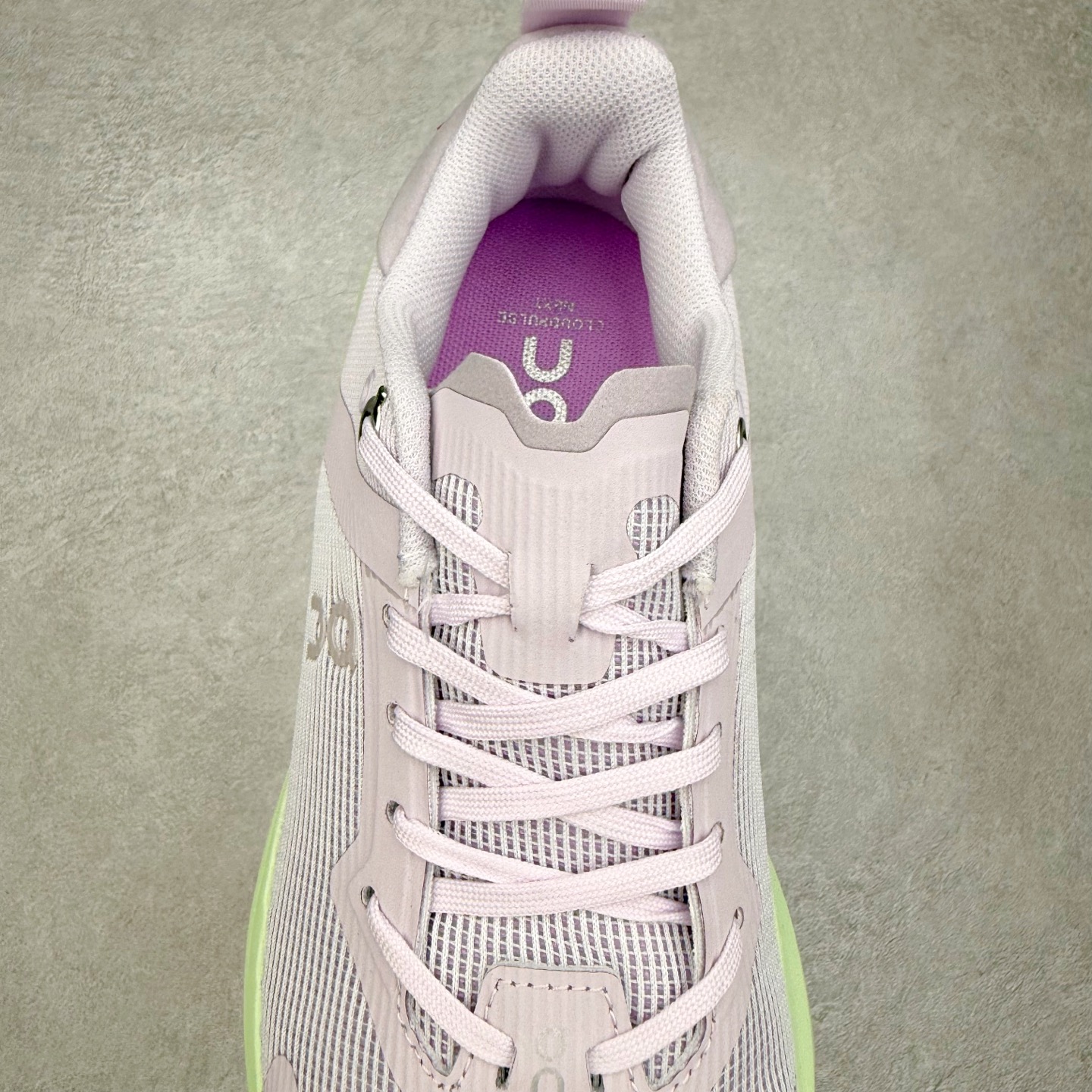 图片[5]-On昂跑 Cloudtilt X 4 系带减震耐磨低帮生活休闲鞋 此运动品牌 开创于2010年 缓震着陆、强效回弹、轻柔质感的设计构思始终是ON研制关键 与此同时基于“为全球提供革新性的跑步感受”信念 陆续推出了多款跑鞋及其以专业运动人体跑步工程学为设计关键的功能性跑步服饰设备 让跑者不费力气地畅快畅跑 尺码：36 36.5 37.5 38 38.5 39 40 40.5 41 42 42.5 43 44 44.5 45-选品中心