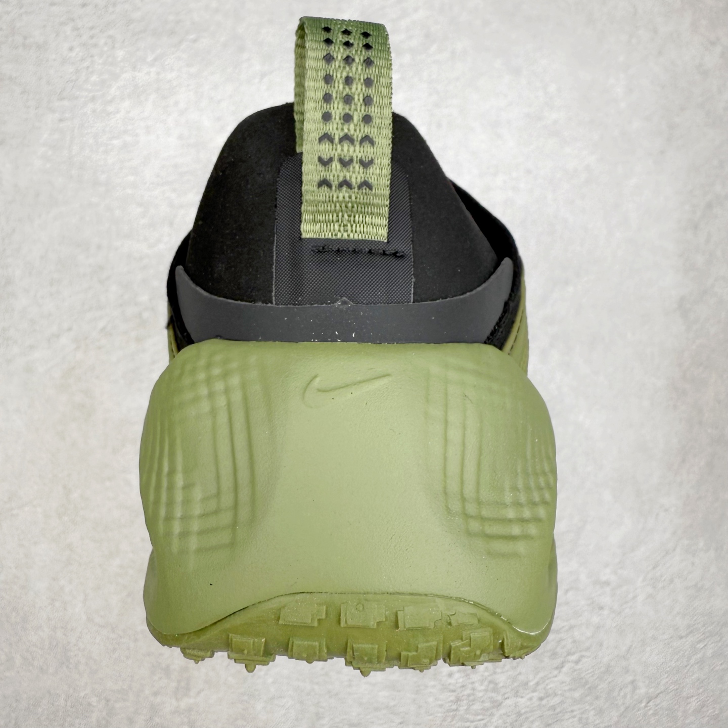 图片[8]-HYEIN SEO x NK Ava Rover 百搭舒适耐磨低帮跑步鞋 男女同款 流线型轮廓，通过轻薄物料鞋面结合 TPU 网格状支撑示人，增厚的中底材质选用 ReactX 加持，华夫外底收尾。鞋垫与后跟鞋提，克制点缀 Hyein Seo 字样。鞋垫与鞋提则采用菱形格纹的变化元素呈现。实拍调校N版已经零色差零失真 百分百还原实物色彩所见即所得 不存在货不对板色差等低级问题 选购参考实物拍摄 不混卖不参货 只用心做好货严格选品 承诺混一赔十 尺码：36 36.5 37.5 38 38.5 39 40 40.5 41 42 42.5 43 44 44.5 45-选品中心