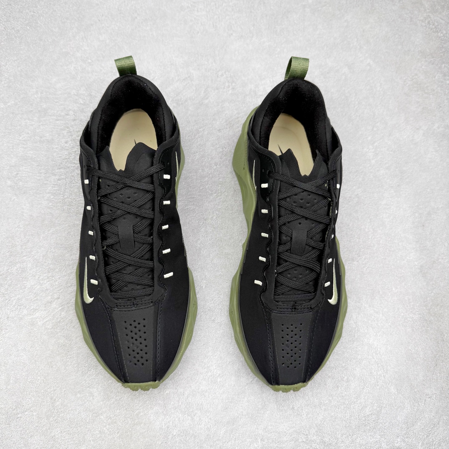 图片[2]-HYEIN SEO x NK Ava Rover 百搭舒适耐磨低帮跑步鞋 男女同款 流线型轮廓，通过轻薄物料鞋面结合 TPU 网格状支撑示人，增厚的中底材质选用 ReactX 加持，华夫外底收尾。鞋垫与后跟鞋提，克制点缀 Hyein Seo 字样。鞋垫与鞋提则采用菱形格纹的变化元素呈现。实拍调校N版已经零色差零失真 百分百还原实物色彩所见即所得 不存在货不对板色差等低级问题 选购参考实物拍摄 不混卖不参货 只用心做好货严格选品 承诺混一赔十 尺码：36 36.5 37.5 38 38.5 39 40 40.5 41 42 42.5 43 44 44.5 45-选品中心