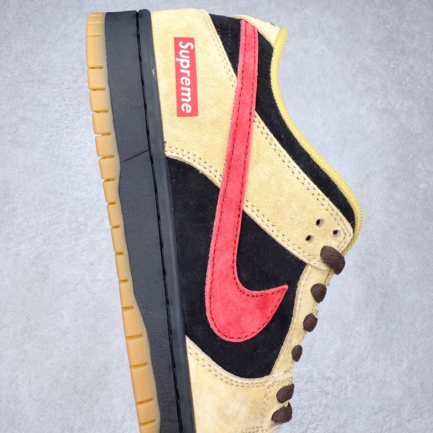 图片[6]-＃F版 NK SB Dunk Low FJ1674-002 极限压缩利润空间 超乎所想的高性价比 用料绝不含糊 原盒原配 正确耐磨橡胶大底 超高清洁度 全鞋零毛边皮料切割 全套原楦原模倾力打造完美版型 尺码：36 36.5 37.5 38 38.5 39 40 40.5 41 42 42.5 43 44 44.5 45 46 47.5-选品中心