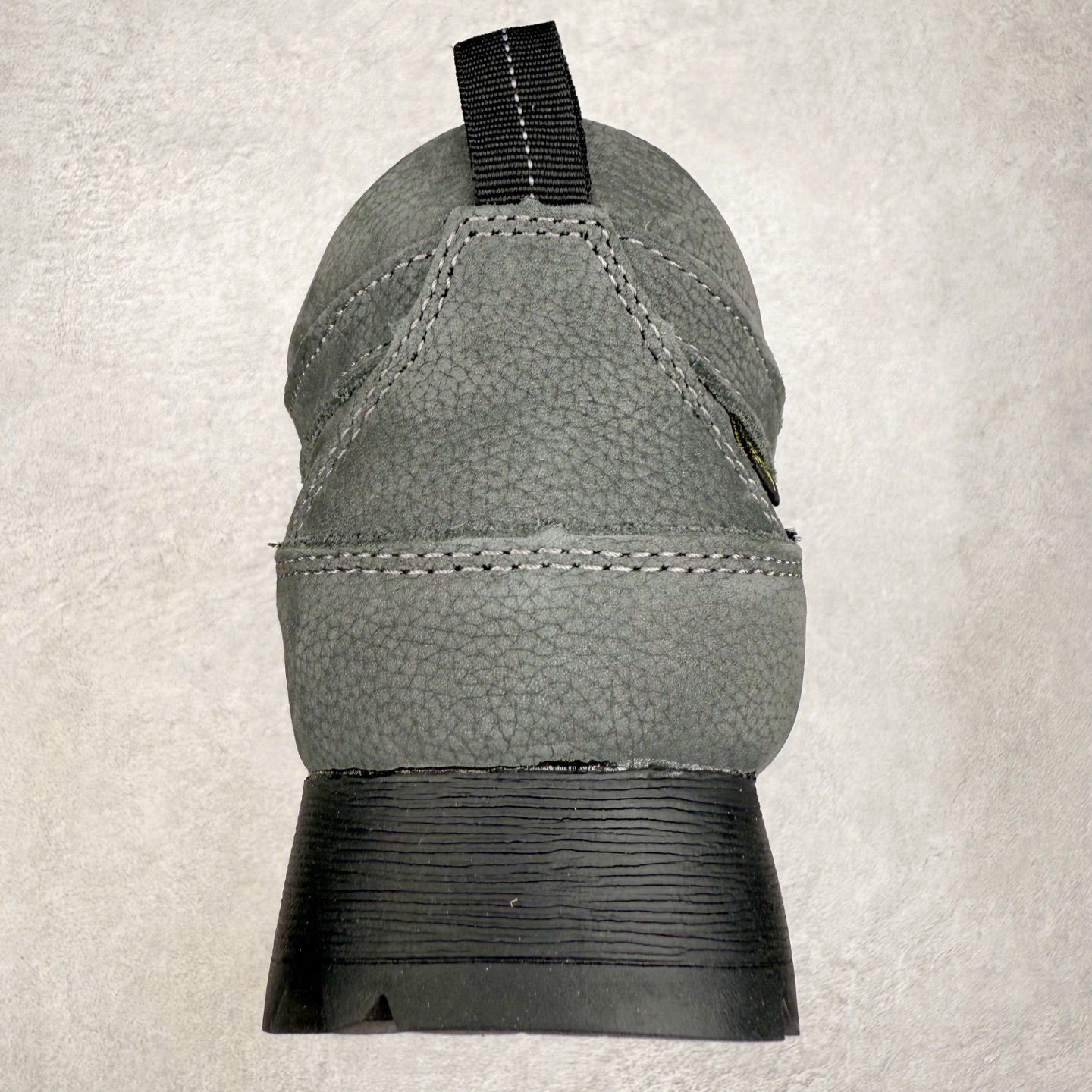 图片[8]-CRISPI Monaco 摩纳哥 GTX 登山耐磨防水中帮 户外功能鞋 CRISPI是一款登山鞋品牌，公司依靠的是对于制鞋与传统工艺从未抹灭的热情与热爱。时不时都在回顾与反思一路走过的路并且朝向新目标前进，这也是一直坚信着获得成功的关键。在未来的道路上将会不断重复温故与知新，永无止境的继续成长下去。CRISPI一直坚信着，必须充分了解客户的需求，保持着对于客户需求的前瞻性才能提供给客户“舒适零磨合”、耐用的鞋靴。CRISPI的研发团队与制鞋工匠每天密切合作，在传统制鞋工艺中融入创新的解决方案，为客户提供穿着体验。尺码：36 37 38 39 40 41 42 43 44 45-选品中心