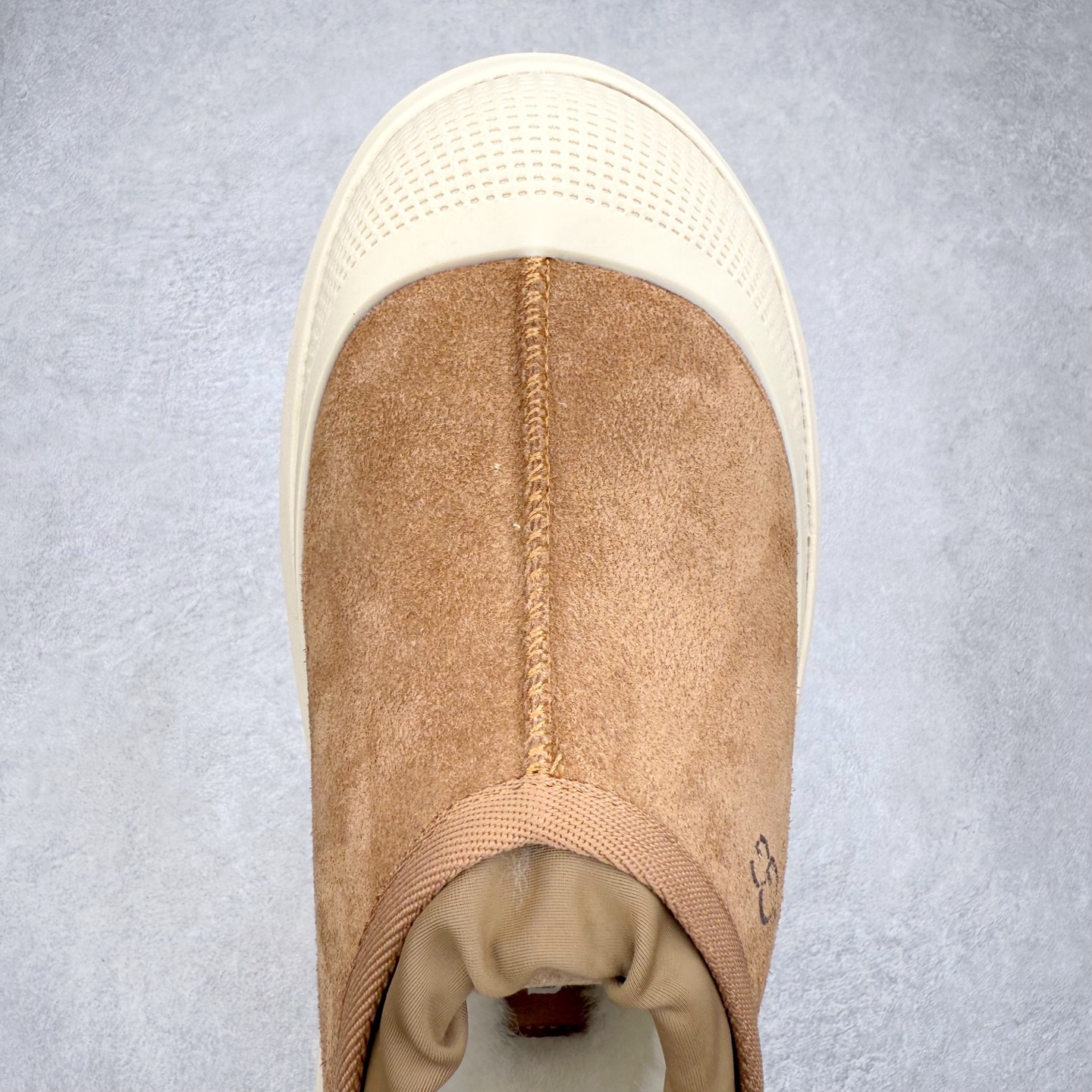 图片[4]-UGG 4096 M Tasman Weather Hybrid 塔斯曼混合系列低帮厚底轻量休闲运动鞋 UGG 2024秋冬新品 机能撞色王一博代言热门大爆款！包头套脚低帮 进口隆丰一级羊皮毛一体 代购专供品质 高弹Modern中底 外置防滑大底 套脚抽绳设计 穿脱十分方便 采用TPU模压定型翻毛皮鞋面材质#选用17毫米UGGPURE™ 植入式羊毛里衬与可拆卸的UGGPURE™ 植入式羊毛鞋垫#包头式EVA轻翼科技外底防滑,耐磨性和良好的弹性❗ 尺码：36/45-选品中心