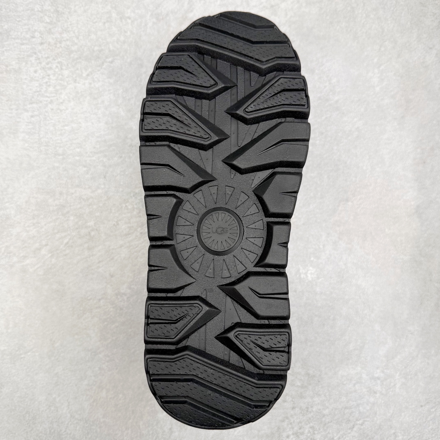 图片[9]-UGG 4096 M Tasman Weather Hybrid 塔斯曼混合系列低帮厚底轻量休闲运动鞋 UGG 2024秋冬新品 机能撞色王一博代言热门大爆款！包头套脚低帮 进口隆丰一级羊皮毛一体 代购专供品质 高弹Modern中底 外置防滑大底 套脚抽绳设计 穿脱十分方便 采用TPU模压定型翻毛皮鞋面材质#选用17毫米UGGPURE™ 植入式羊毛里衬与可拆卸的UGGPURE™ 植入式羊毛鞋垫#包头式EVA轻翼科技外底防滑,耐磨性和良好的弹性❗ 尺码：36/45-选品中心