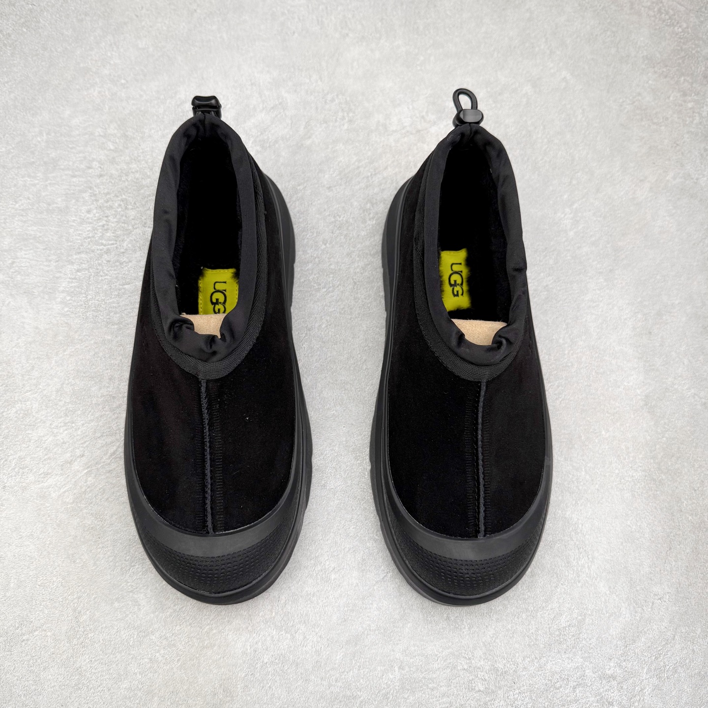 图片[2]-UGG 4096 M Tasman Weather Hybrid 塔斯曼混合系列低帮厚底轻量休闲运动鞋 UGG 2024秋冬新品 机能撞色王一博代言热门大爆款！包头套脚低帮 进口隆丰一级羊皮毛一体 代购专供品质 高弹Modern中底 外置防滑大底 套脚抽绳设计 穿脱十分方便 采用TPU模压定型翻毛皮鞋面材质#选用17毫米UGGPURE™ 植入式羊毛里衬与可拆卸的UGGPURE™ 植入式羊毛鞋垫#包头式EVA轻翼科技外底防滑,耐磨性和良好的弹性❗ 尺码：36/45-选品中心