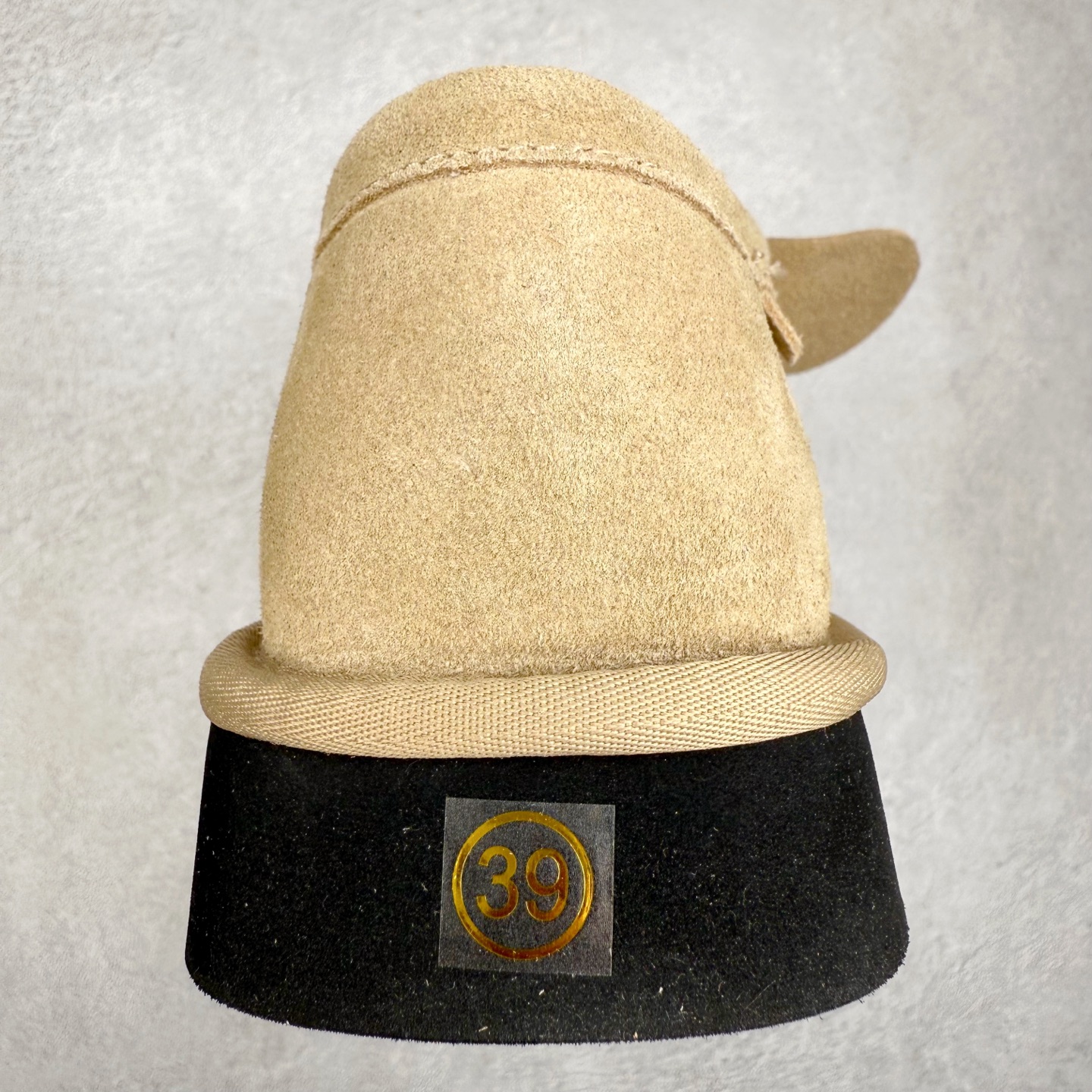 图片[8]-UGG 0891 秋冬羊皮毛一体雪地靴袋鼠鞋 全鞋采用ZP同厂 隆丰A级澳洲进口羊皮毛一体 品牌代工厂生产线 完全遵循ZP工艺流程 代工厂原厂版师 秉承无原鞋不开发选择 注重每一处细节 市面最正版型 TREADLITE\\\”轻翼\\\”科技外底 轻便/耐用/柔韧/桩型【售后郑重承诺】一个月内若出现重大脱胶/断底等质量问题 直接为您换新！尺码：35 36 37 38 39 40-选品中心