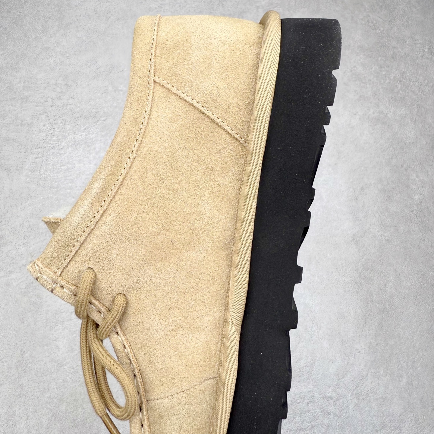 图片[7]-UGG 0891 秋冬羊皮毛一体雪地靴袋鼠鞋 全鞋采用ZP同厂 隆丰A级澳洲进口羊皮毛一体 品牌代工厂生产线 完全遵循ZP工艺流程 代工厂原厂版师 秉承无原鞋不开发选择 注重每一处细节 市面最正版型 TREADLITE\\\”轻翼\\\”科技外底 轻便/耐用/柔韧/桩型【售后郑重承诺】一个月内若出现重大脱胶/断底等质量问题 直接为您换新！尺码：35 36 37 38 39 40-选品中心