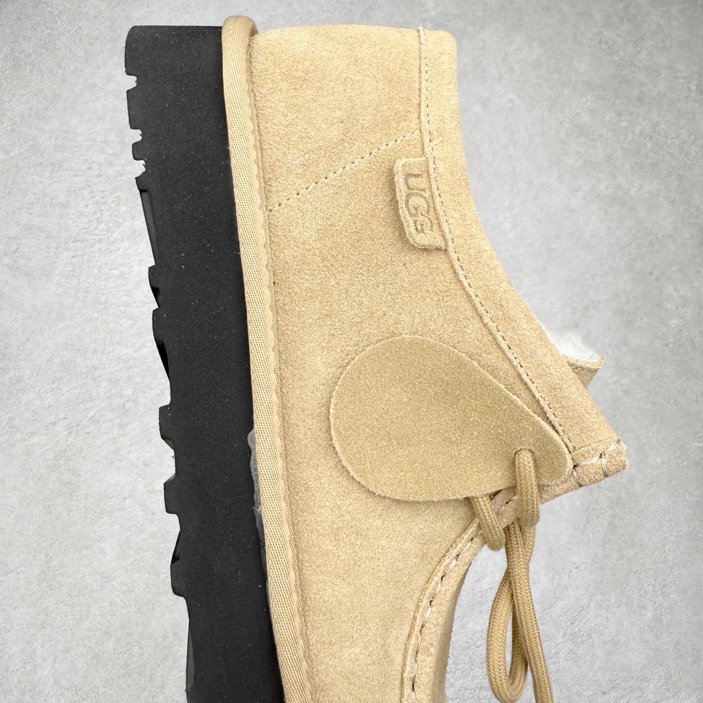 图片[6]-UGG 0891 秋冬羊皮毛一体雪地靴袋鼠鞋 全鞋采用ZP同厂 隆丰A级澳洲进口羊皮毛一体 品牌代工厂生产线 完全遵循ZP工艺流程 代工厂原厂版师 秉承无原鞋不开发选择 注重每一处细节 市面最正版型 TREADLITE\\\”轻翼\\\”科技外底 轻便/耐用/柔韧/桩型【售后郑重承诺】一个月内若出现重大脱胶/断底等质量问题 直接为您换新！尺码：35 36 37 38 39 40-选品中心