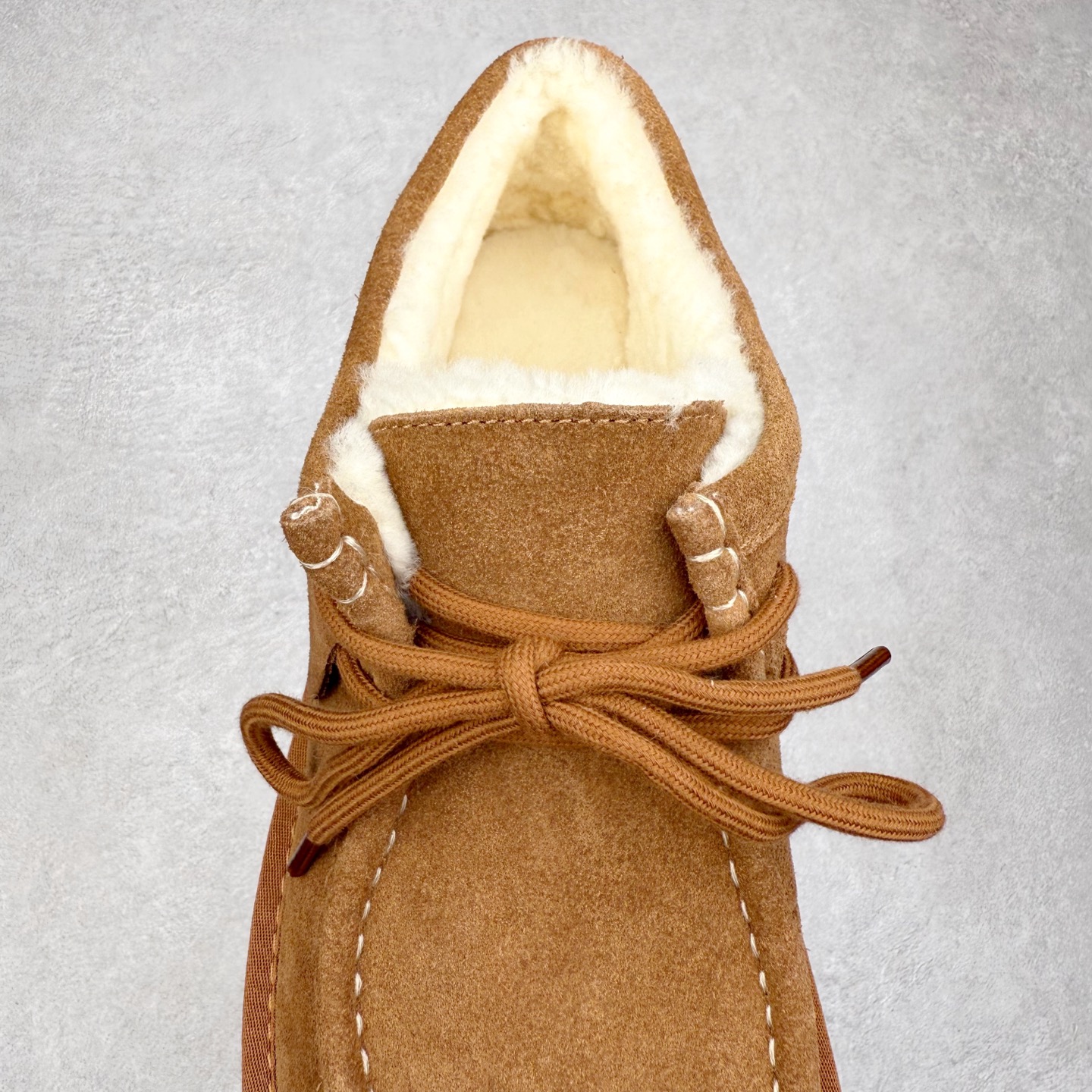 图片[5]-UGG 0891 秋冬羊皮毛一体雪地靴袋鼠鞋 全鞋采用ZP同厂 隆丰A级澳洲进口羊皮毛一体 品牌代工厂生产线 完全遵循ZP工艺流程 代工厂原厂版师 秉承无原鞋不开发选择 注重每一处细节 市面最正版型 TREADLITE\\\”轻翼\\\”科技外底 轻便/耐用/柔韧/桩型【售后郑重承诺】一个月内若出现重大脱胶/断底等质量问题 直接为您换新！尺码：35 36 37 38 39 40-选品中心