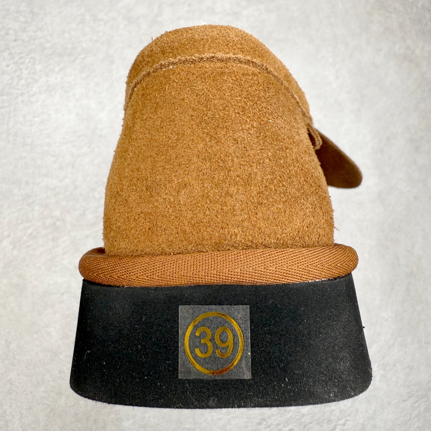 图片[8]-UGG 0891 秋冬羊皮毛一体雪地靴袋鼠鞋 全鞋采用ZP同厂 隆丰A级澳洲进口羊皮毛一体 品牌代工厂生产线 完全遵循ZP工艺流程 代工厂原厂版师 秉承无原鞋不开发选择 注重每一处细节 市面最正版型 TREADLITE\\\”轻翼\\\”科技外底 轻便/耐用/柔韧/桩型【售后郑重承诺】一个月内若出现重大脱胶/断底等质量问题 直接为您换新！尺码：35 36 37 38 39 40-选品中心