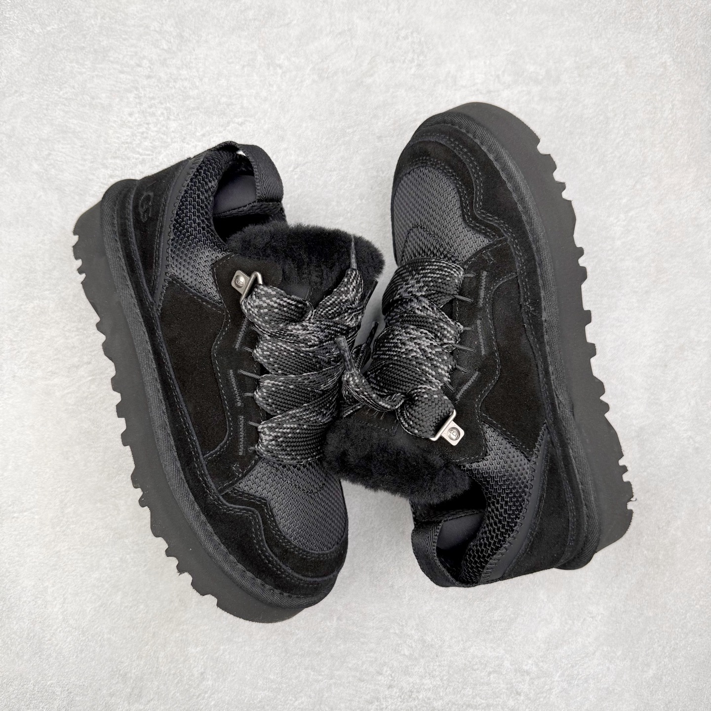 图片[3]-UGG 4032 梅尔秋冬羊皮毛一体雪地靴 全鞋采用ZP同厂 隆丰A级澳洲进口羊皮毛一体 品牌代工厂生产线 完全遵循ZP工艺流程 代工厂原厂版师 秉承无原鞋不开发选择 注重每一处细节 市面最正版型 TREADLITE\\\”轻翼\\\”科技外底 轻便/耐用/柔韧/桩型【售后郑重承诺】一个月内若出现重大脱胶/断底等质量问题 直接为您换新！尺码：35 36 37 38 39 40 41 42 43-选品中心