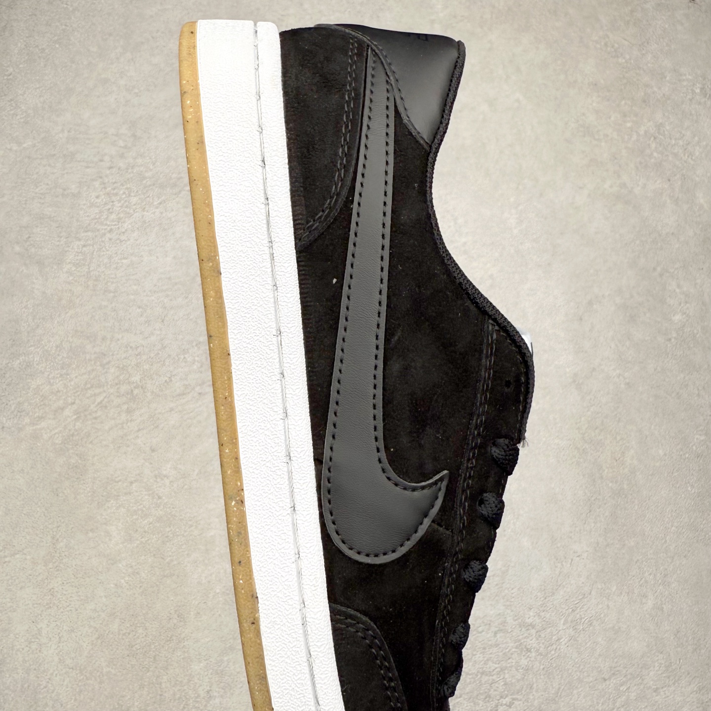 图片[6]-NK SB FC standard 绒面革防滑耐磨低帮板鞋 实拍调校N版已经零色差零失真 百分百还原实物色彩所见即所得 不存在货不对板色差等低级问题 选购参考实物拍摄 不混卖不参货 只用心做好货严格选品 承诺混一赔十 尺码：36 36.5 37.5 38 38.5 39 40 40.5 41 42 42.5 43 44 44.5 45-选品中心