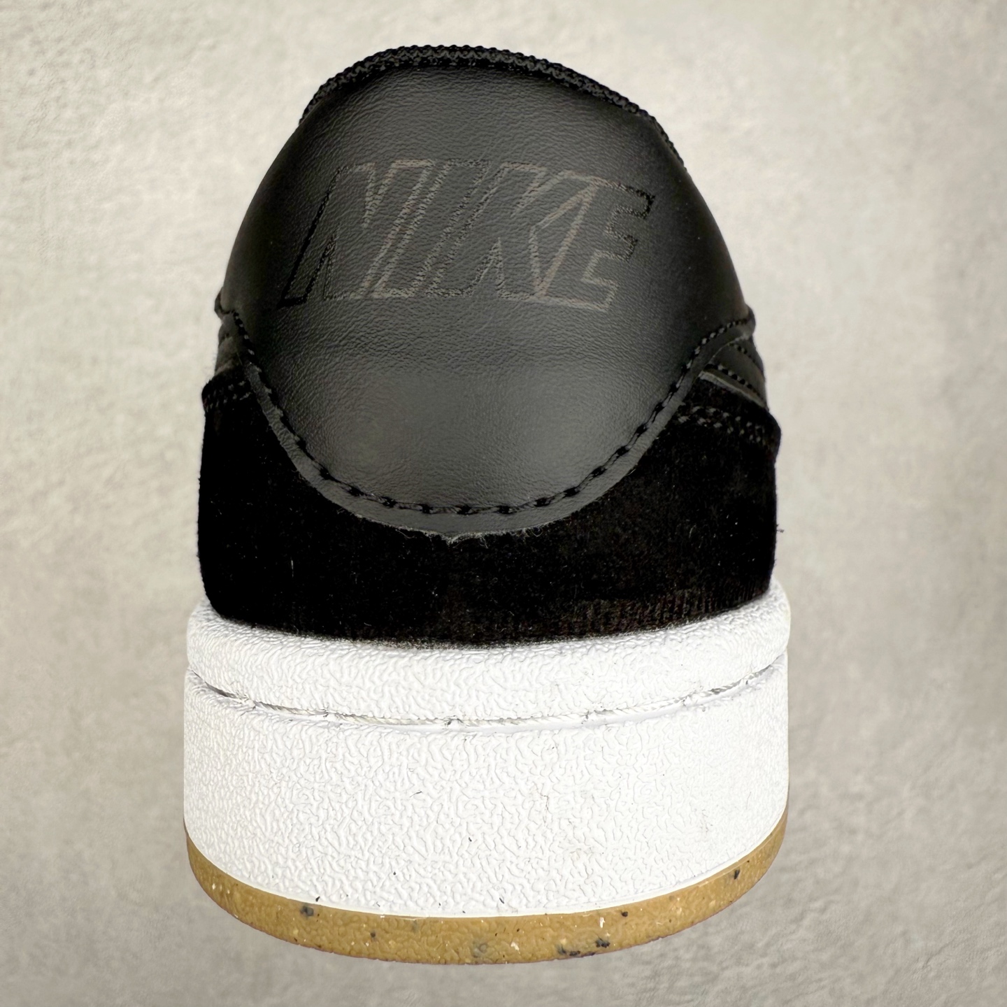 图片[8]-NK SB FC standard 绒面革防滑耐磨低帮板鞋 实拍调校N版已经零色差零失真 百分百还原实物色彩所见即所得 不存在货不对板色差等低级问题 选购参考实物拍摄 不混卖不参货 只用心做好货严格选品 承诺混一赔十 尺码：36 36.5 37.5 38 38.5 39 40 40.5 41 42 42.5 43 44 44.5 45-选品中心