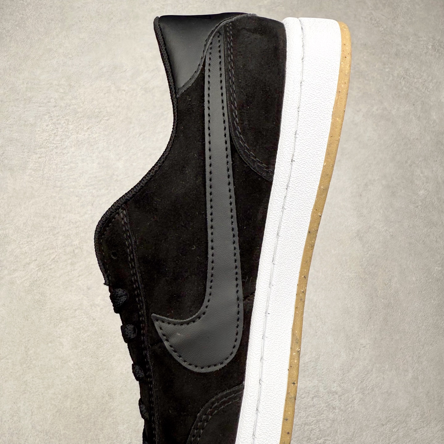 图片[7]-NK SB FC standard 绒面革防滑耐磨低帮板鞋 实拍调校N版已经零色差零失真 百分百还原实物色彩所见即所得 不存在货不对板色差等低级问题 选购参考实物拍摄 不混卖不参货 只用心做好货严格选品 承诺混一赔十 尺码：36 36.5 37.5 38 38.5 39 40 40.5 41 42 42.5 43 44 44.5 45-选品中心