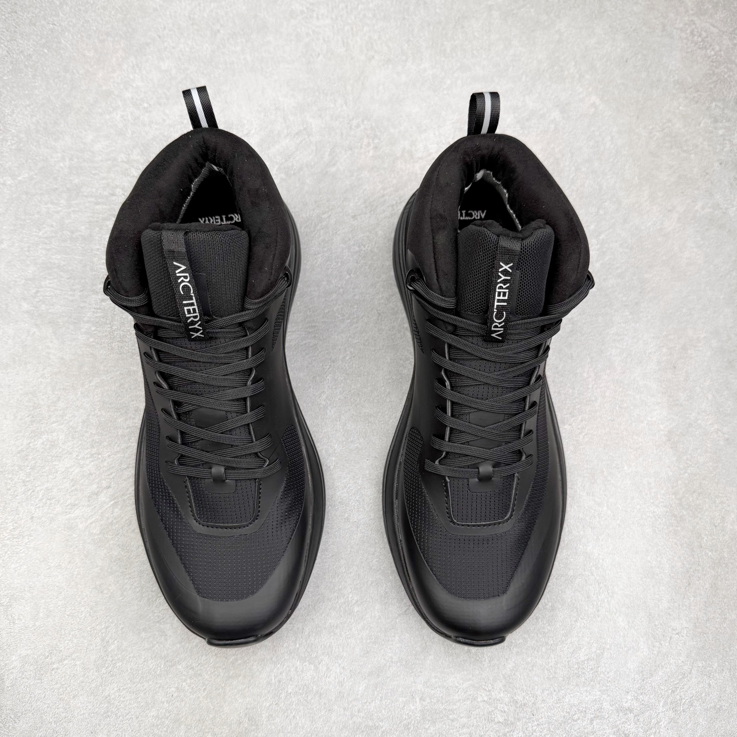 图片[2]-＃HP Arcteryx 始祖鸟 SYLAN舒适中帮越野马拉松训练长跑跑步鞋 Arcteryx中文名始祖鸟 加拿大户外服饰品牌 1989年创立于加拿大温哥华 始祖鸟来自加拿大海岸山脉 植根高山的专业户外品牌 始终秉承对精湛设计和工艺孜孜以求的准则 从1989年创立至今 Arcteryx始终不断在产品设计与做工上不惜工本 以满足始祖鸟的标准 品质、设计以及精简的理念造就了其良好的性能 并能满足严苛环境下的使用需求 尺码：39 40 41 42 43 44 45-选品中心