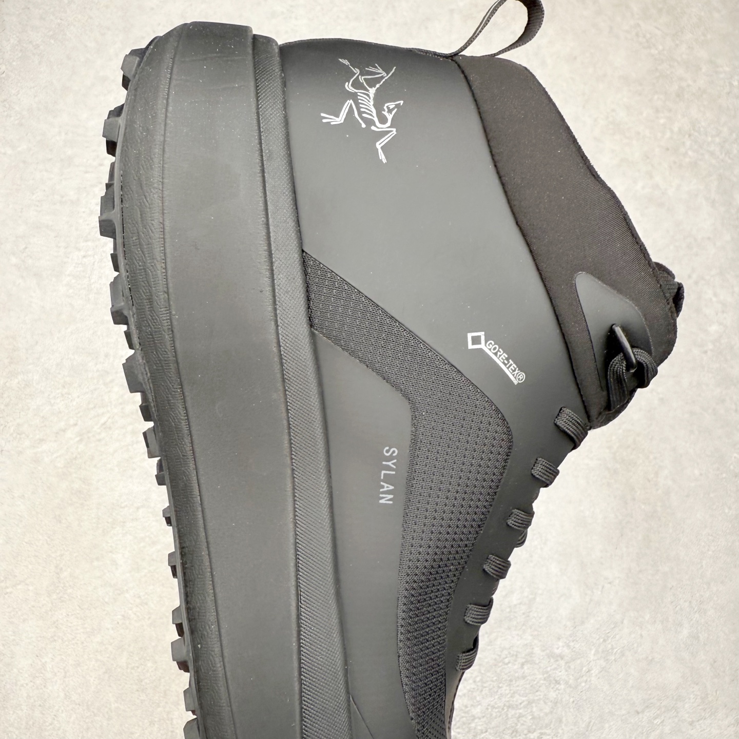 图片[6]-＃HP Arcteryx 始祖鸟 SYLAN舒适中帮越野马拉松训练长跑跑步鞋 Arcteryx中文名始祖鸟 加拿大户外服饰品牌 1989年创立于加拿大温哥华 始祖鸟来自加拿大海岸山脉 植根高山的专业户外品牌 始终秉承对精湛设计和工艺孜孜以求的准则 从1989年创立至今 Arcteryx始终不断在产品设计与做工上不惜工本 以满足始祖鸟的标准 品质、设计以及精简的理念造就了其良好的性能 并能满足严苛环境下的使用需求 尺码：39 40 41 42 43 44 45-选品中心