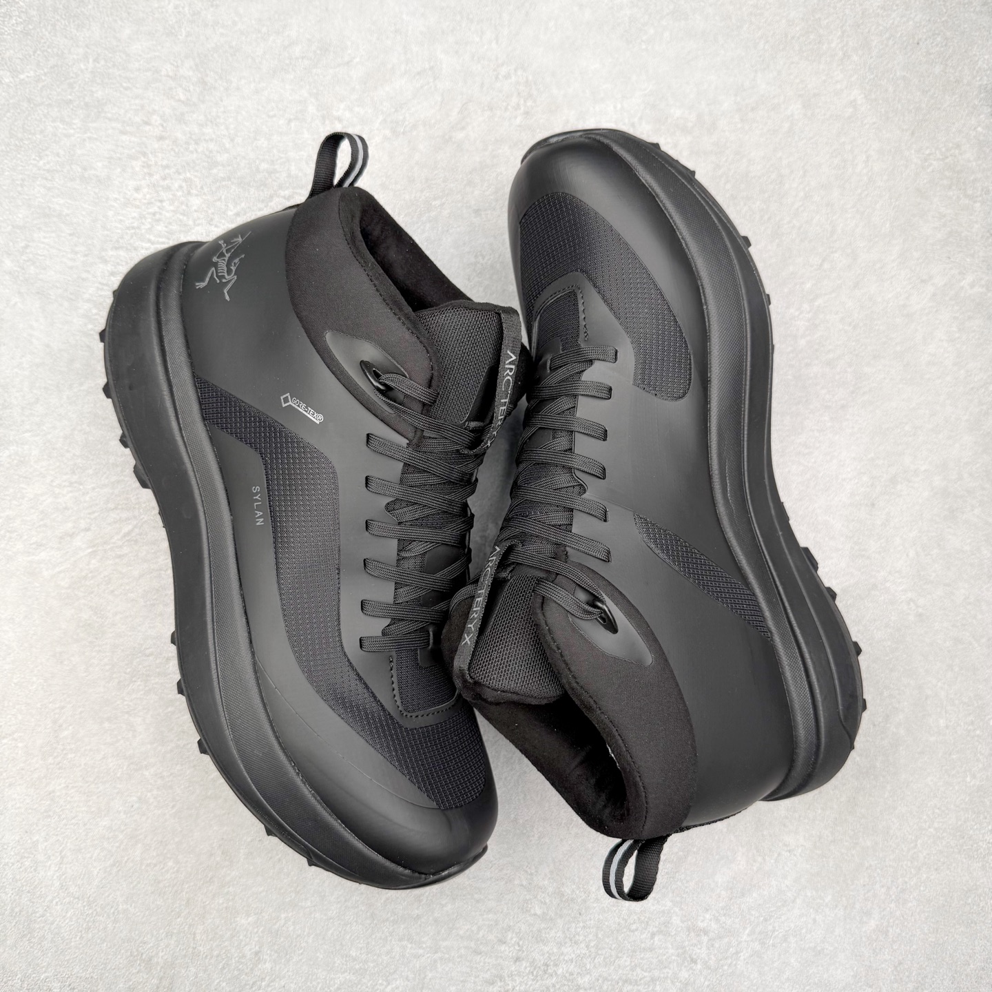 图片[3]-＃HP Arcteryx 始祖鸟 SYLAN舒适中帮越野马拉松训练长跑跑步鞋 Arcteryx中文名始祖鸟 加拿大户外服饰品牌 1989年创立于加拿大温哥华 始祖鸟来自加拿大海岸山脉 植根高山的专业户外品牌 始终秉承对精湛设计和工艺孜孜以求的准则 从1989年创立至今 Arcteryx始终不断在产品设计与做工上不惜工本 以满足始祖鸟的标准 品质、设计以及精简的理念造就了其良好的性能 并能满足严苛环境下的使用需求 尺码：39 40 41 42 43 44 45-选品中心