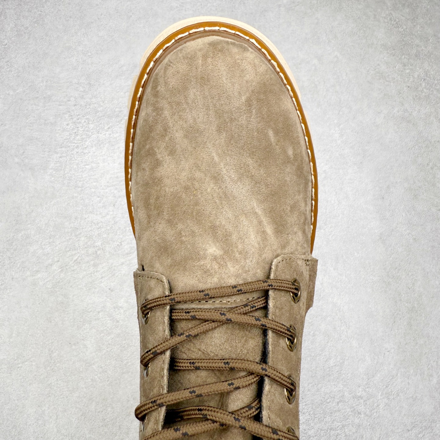 图片[4]-UGG 秋冬新品男士中帮休闲马丁靴系列 广东大厂品质 25ss秋冬新款 时尚潮流搭配 面料釆用意大利进口磨砂牛皮 全鞋真牛皮材料 大底到五金都是代工厂原材料制作 好货不杀猪 首单质量严格把控 全套官网统一包装 今年冬季防寒户外专用产品 日常随意搭配 型男必备‼美国轻奢品牌【UGG】Tasman Weather Hybrid 塔斯曼混合系列中帮轻量休闲马丁靴“ 尺码：39-44（比运动鞋大一码）-选品中心