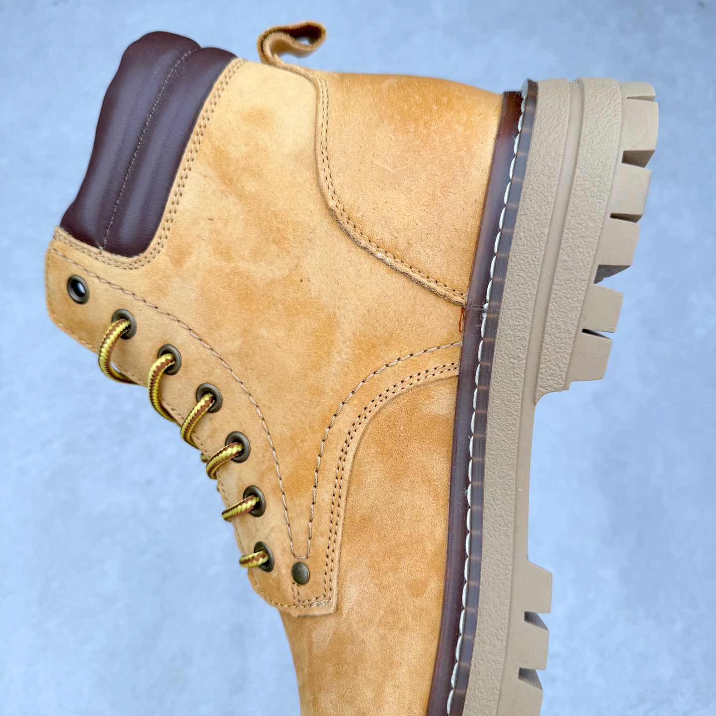 图片[7]-CAT卡特 户外工装轻底休闲马丁靴大黄靴系列 广东大厂品质 全新工艺升级 全鞋真牛皮材料 大底到五金都是代工厂原材料制作 同原版固特异永不开胶工艺 好货不杀猪 首单质量严格把控 全网独家首发 品质毋庸置疑 全套官网统一包装 今年冬季防寒户外专用 日常随意搭配 尺码：39 40 41 42 43 44（皮鞋码）-选品中心