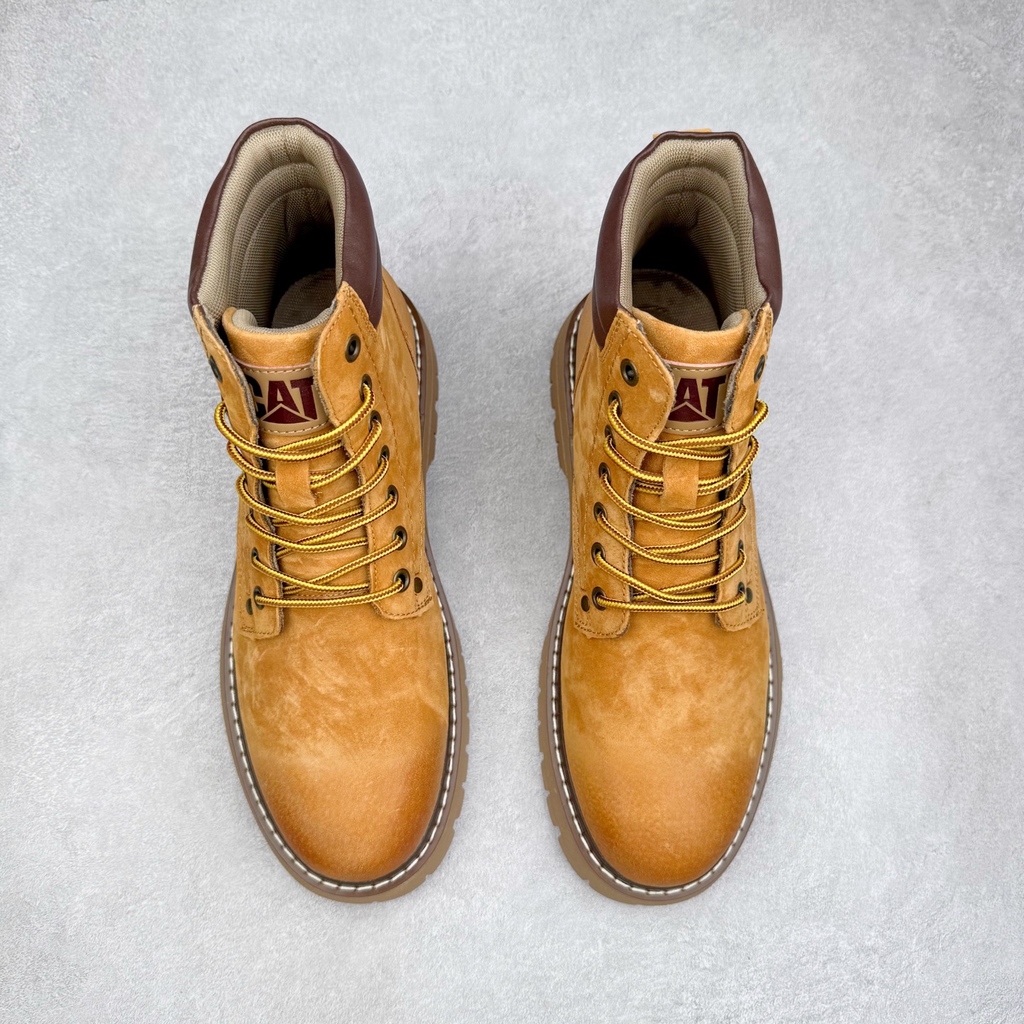 图片[2]-CAT卡特 户外工装轻底休闲马丁靴大黄靴系列 广东大厂品质 全新工艺升级 全鞋真牛皮材料 大底到五金都是代工厂原材料制作 同原版固特异永不开胶工艺 好货不杀猪 首单质量严格把控 全网独家首发 品质毋庸置疑 全套官网统一包装 今年冬季防寒户外专用 日常随意搭配 尺码：39 40 41 42 43 44（皮鞋码）-选品中心