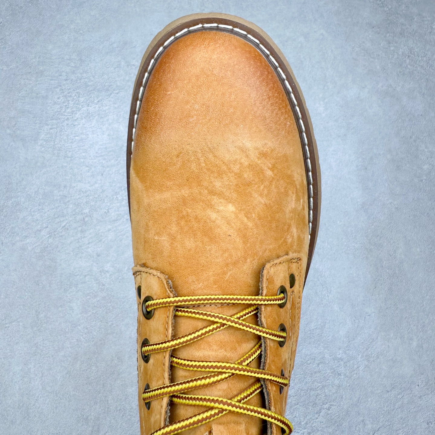 图片[4]-CAT卡特 户外工装轻底休闲马丁靴大黄靴系列 广东大厂品质 全新工艺升级 全鞋真牛皮材料 大底到五金都是代工厂原材料制作 同原版固特异永不开胶工艺 好货不杀猪 首单质量严格把控 全网独家首发 品质毋庸置疑 全套官网统一包装 今年冬季防寒户外专用 日常随意搭配 尺码：39 40 41 42 43 44（皮鞋码）-选品中心