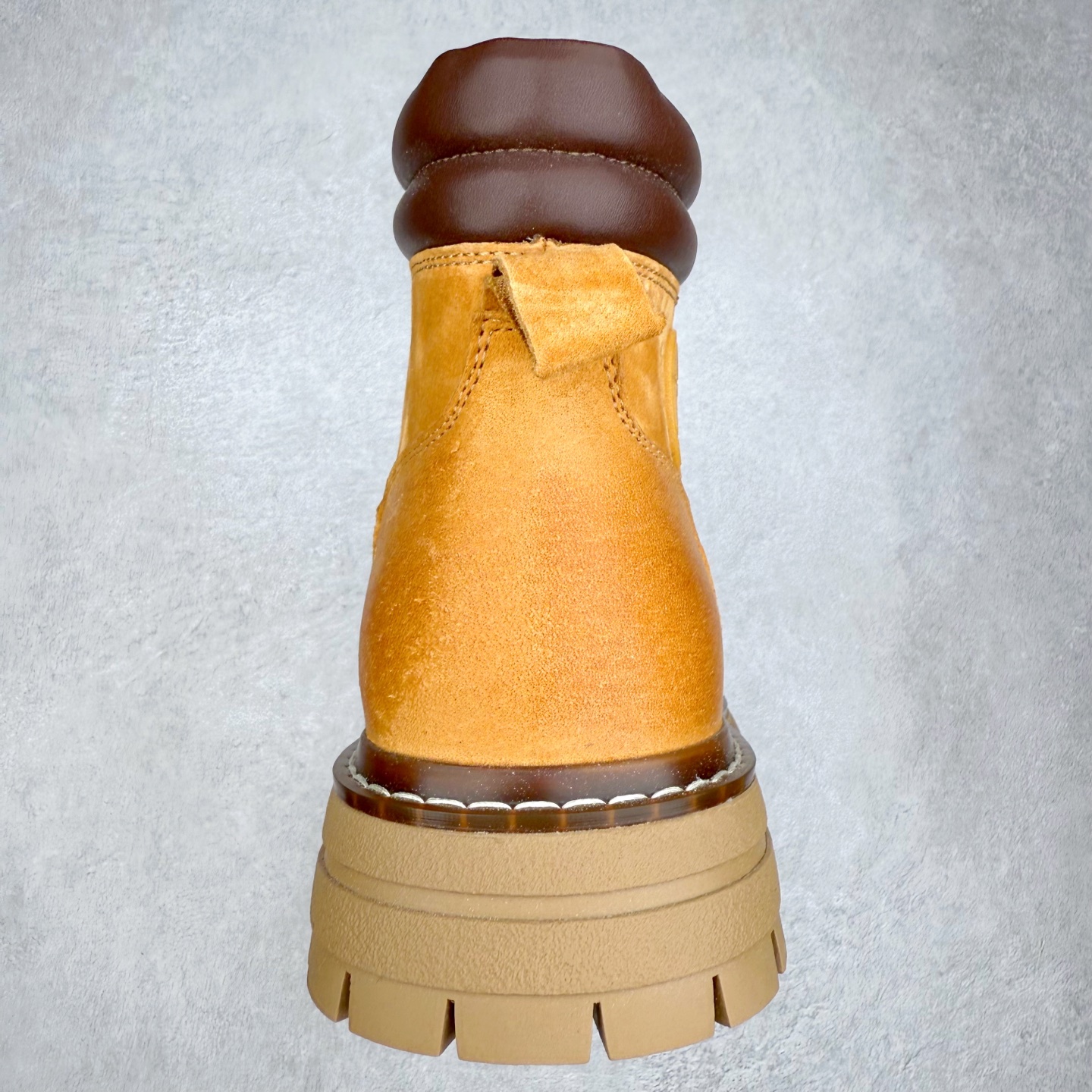 图片[8]-CAT卡特 户外工装轻底休闲马丁靴大黄靴系列 广东大厂品质 全新工艺升级 全鞋真牛皮材料 大底到五金都是代工厂原材料制作 同原版固特异永不开胶工艺 好货不杀猪 首单质量严格把控 全网独家首发 品质毋庸置疑 全套官网统一包装 今年冬季防寒户外专用 日常随意搭配 尺码：39 40 41 42 43 44（皮鞋码）-选品中心